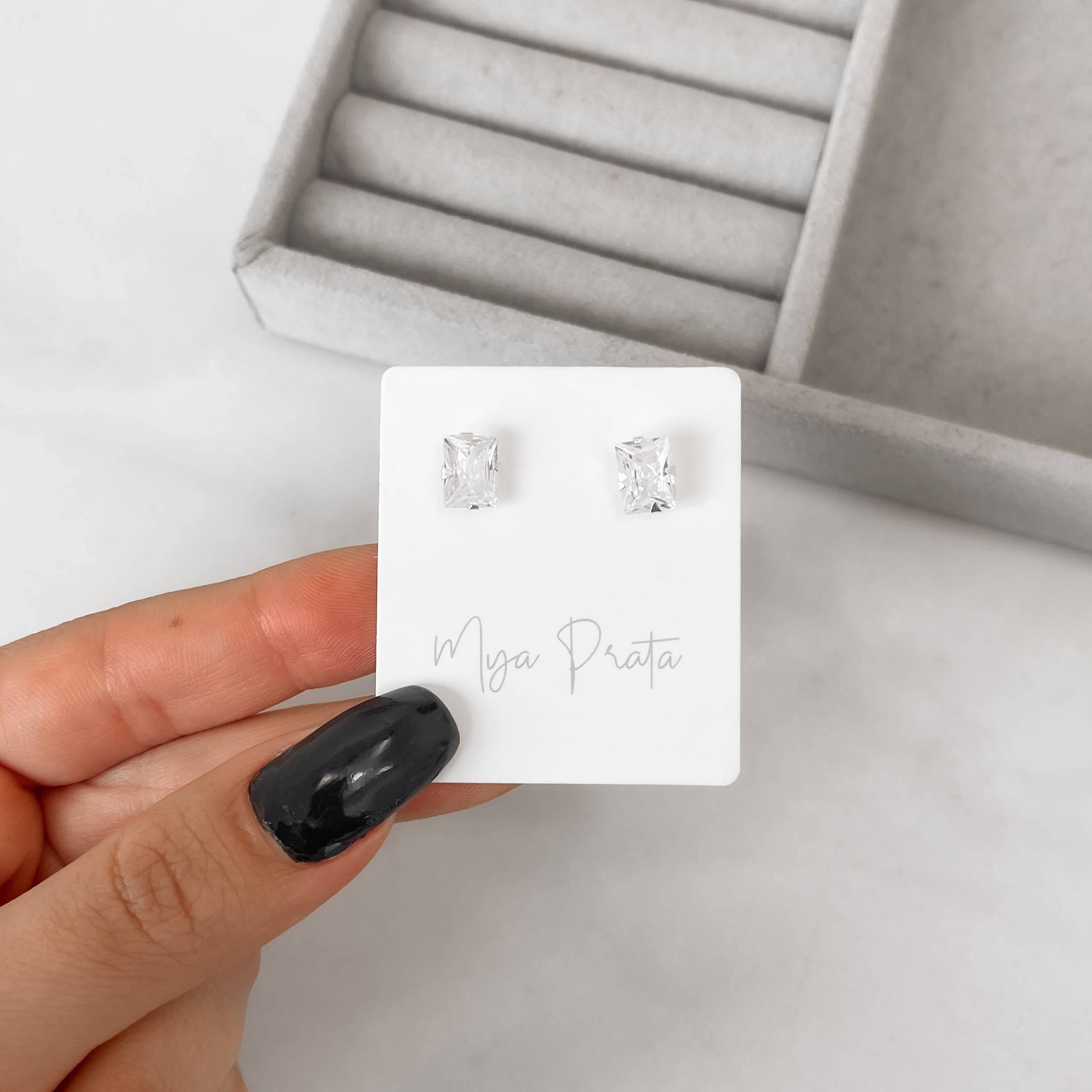 Imagem Brinco zircônia retangular cristal 8x6mm