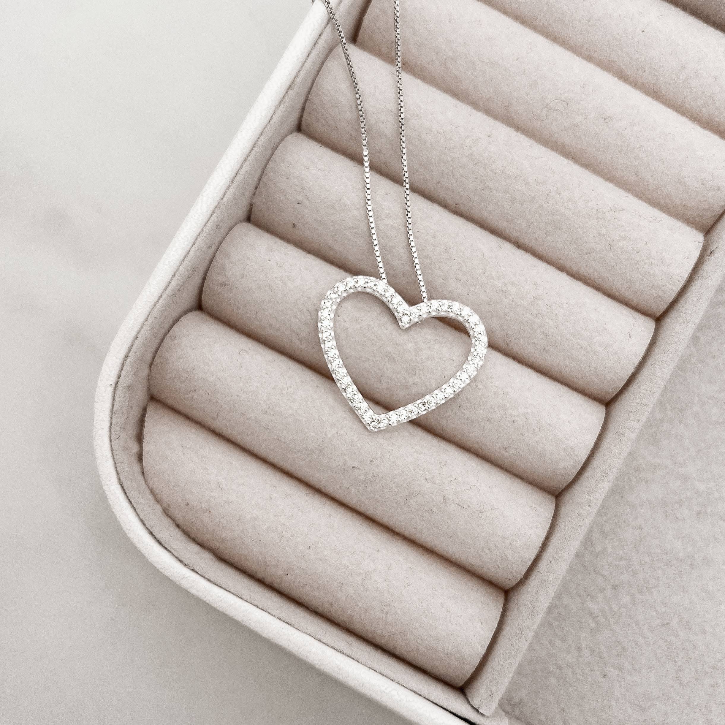 Imagem Secundária Colar coração vazado cravejado 23mm 45cm