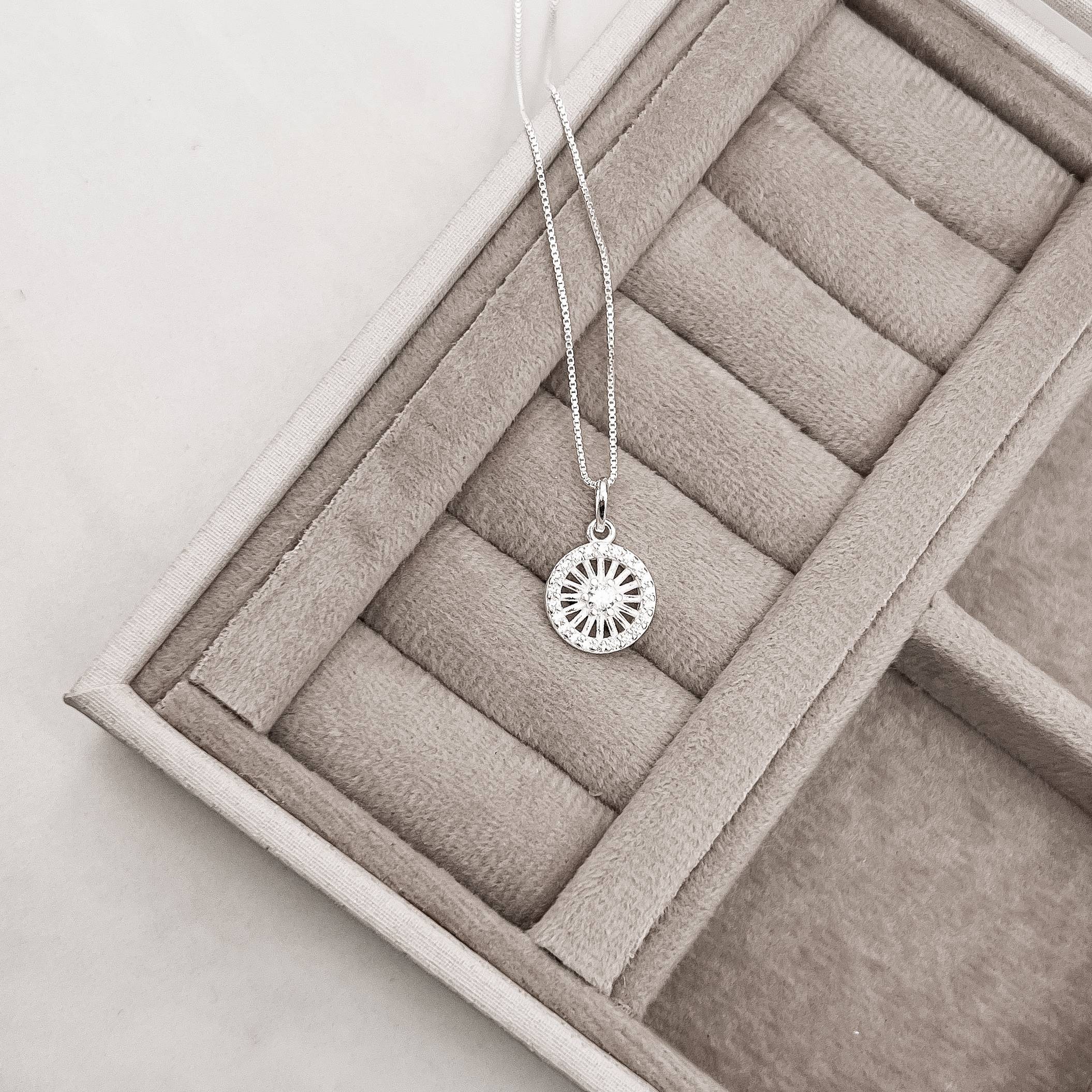 Imagem Secundária Colar pingente círculo cravejado vazado 11mm 45cm