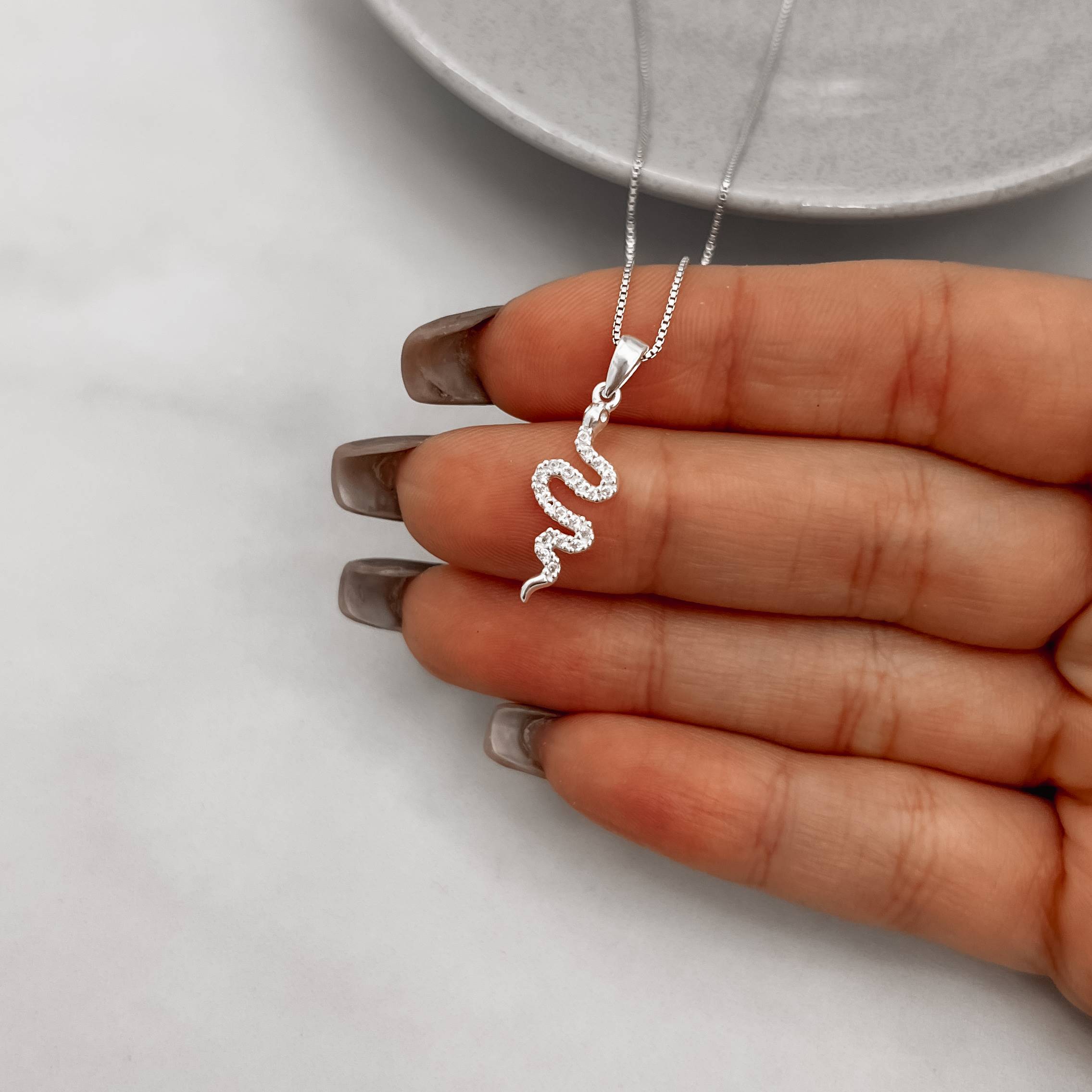 Imagem Colar pingente cobra cravejada cristal 20mm 45cm