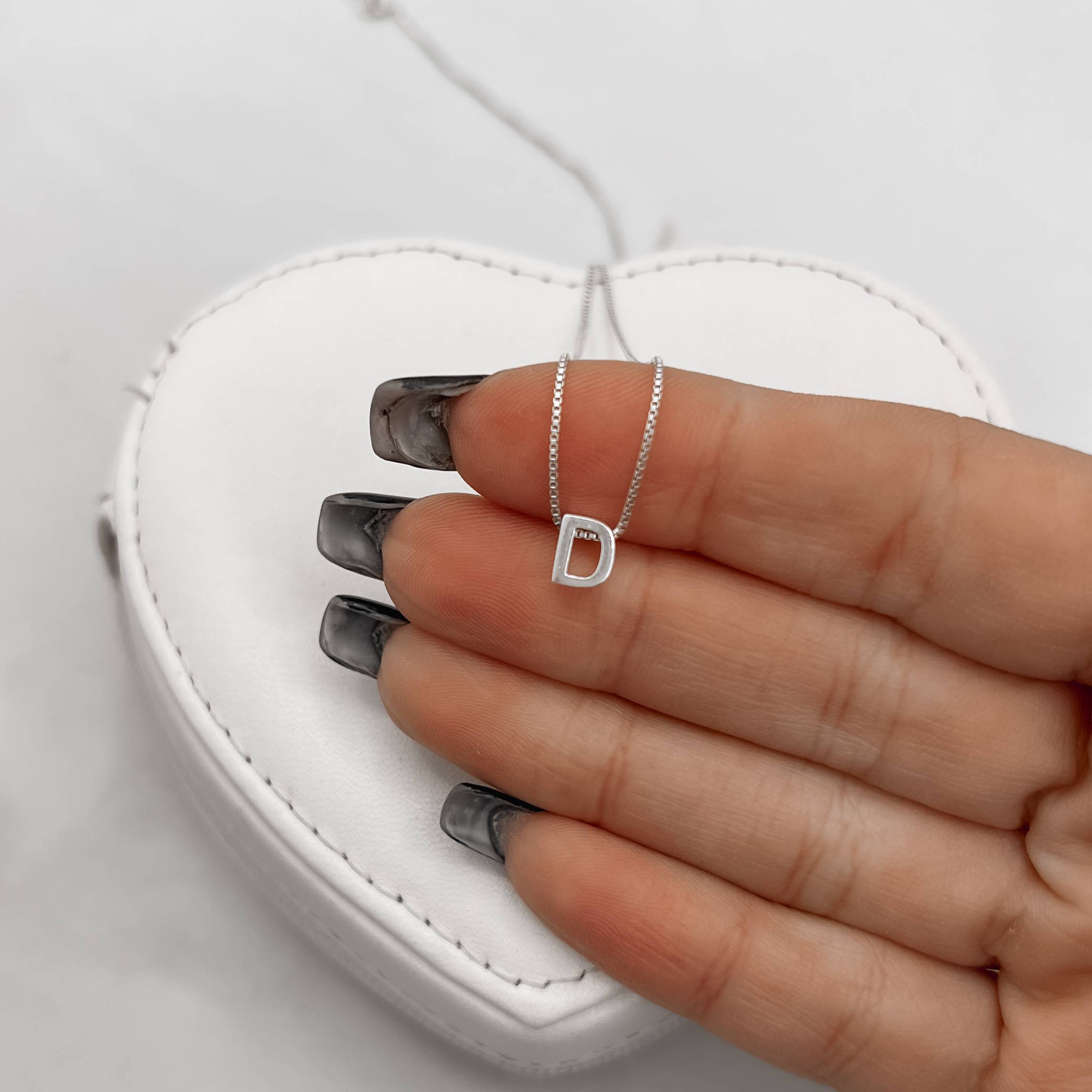 Imagem Secundária Colar letra D 6mm 45cm