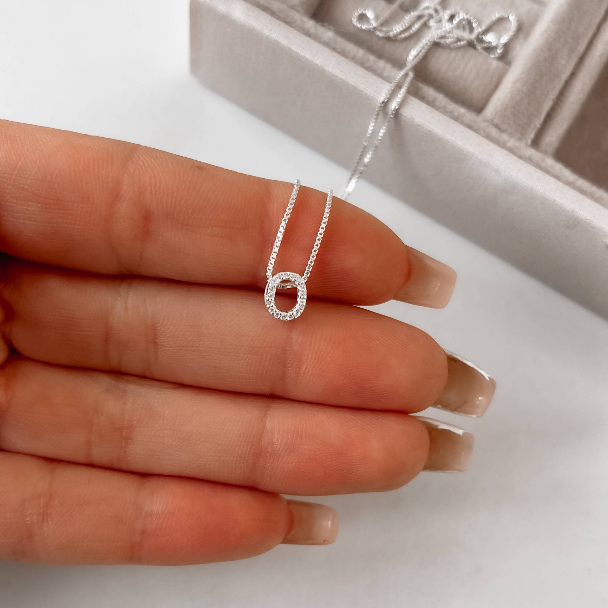 Imagem Colar letra O cravejada 6mm 45cm