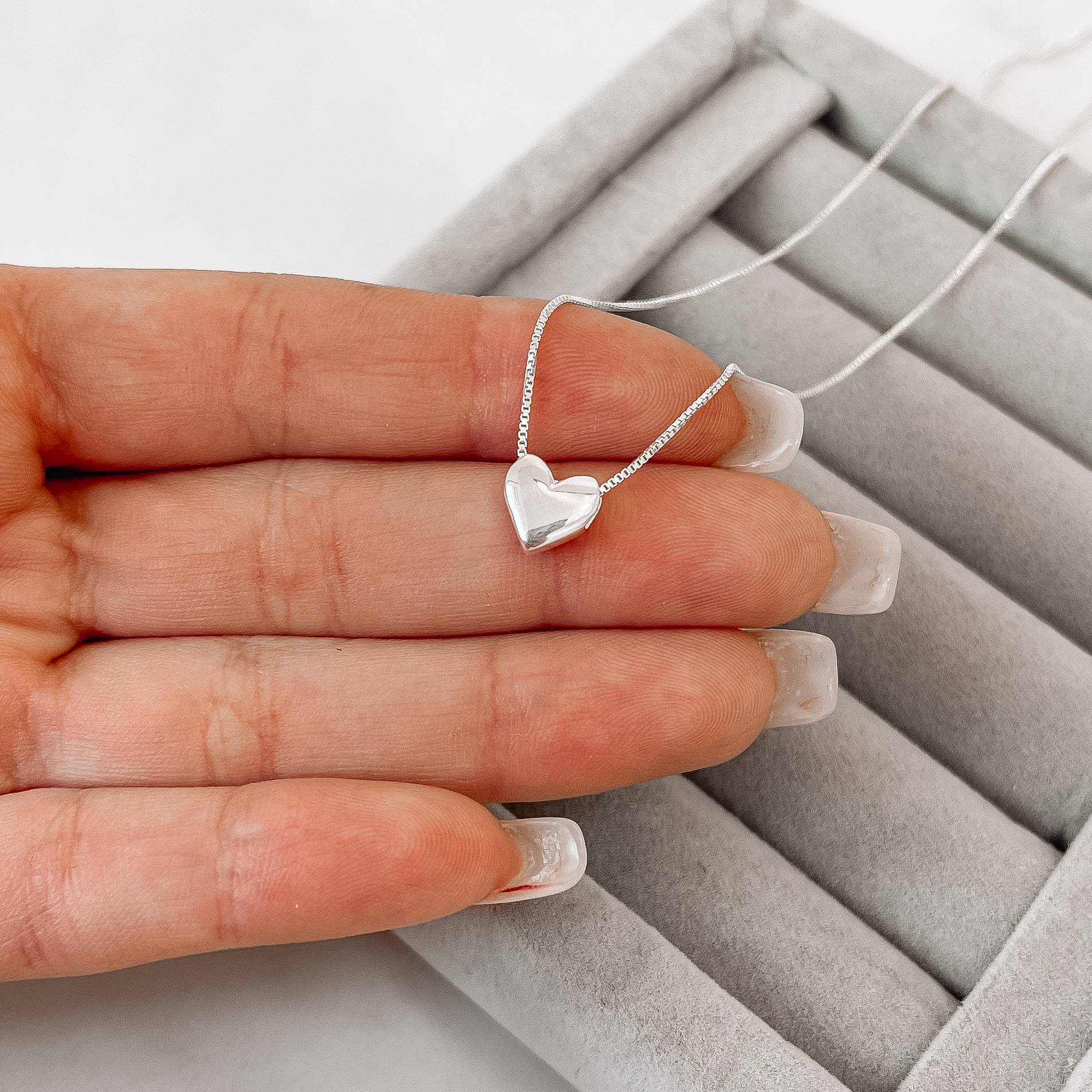 Imagem Secundária Colar coração 8mm 40cm