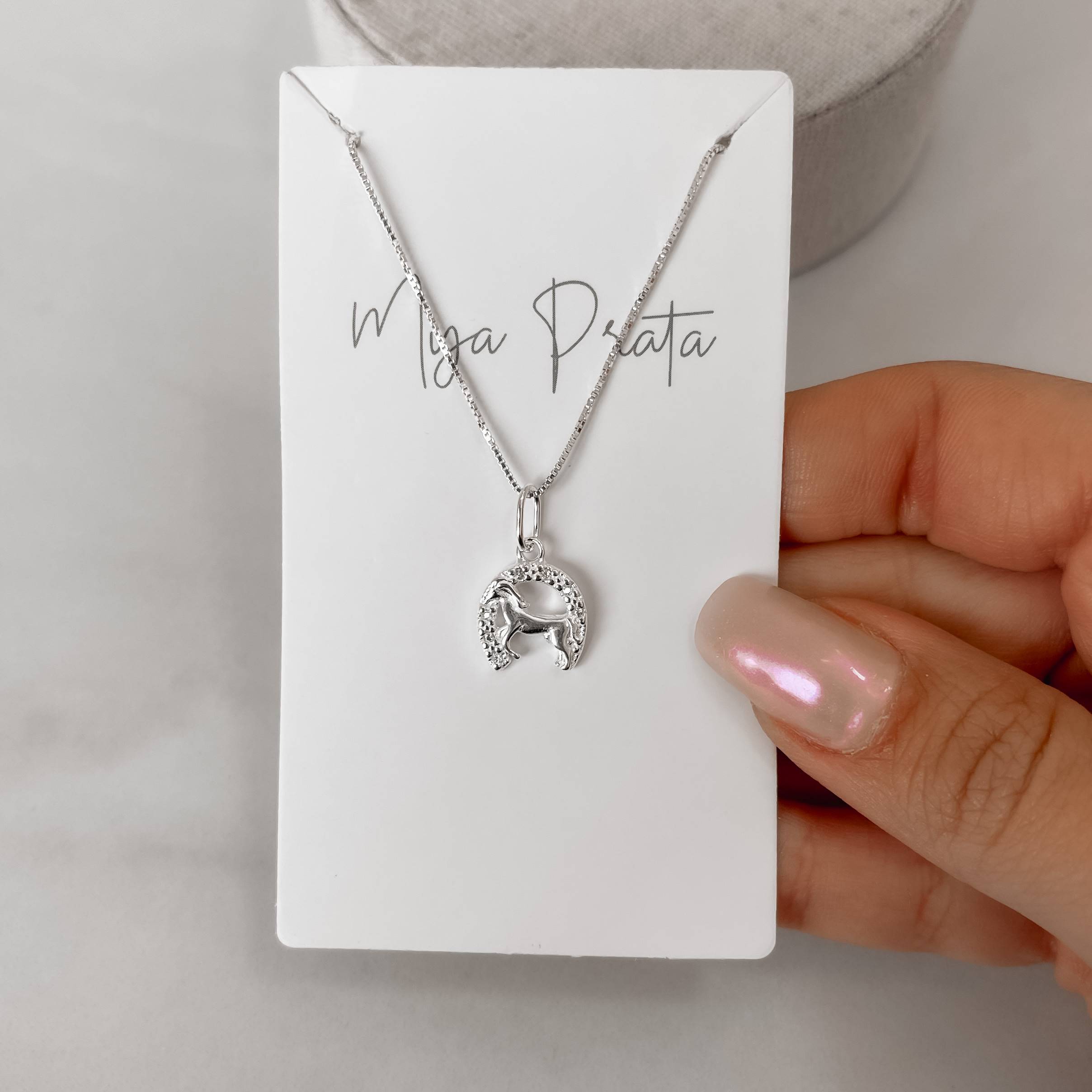 Imagem Secundária Colar pingente cavalo e ferradura 11mm 45cm