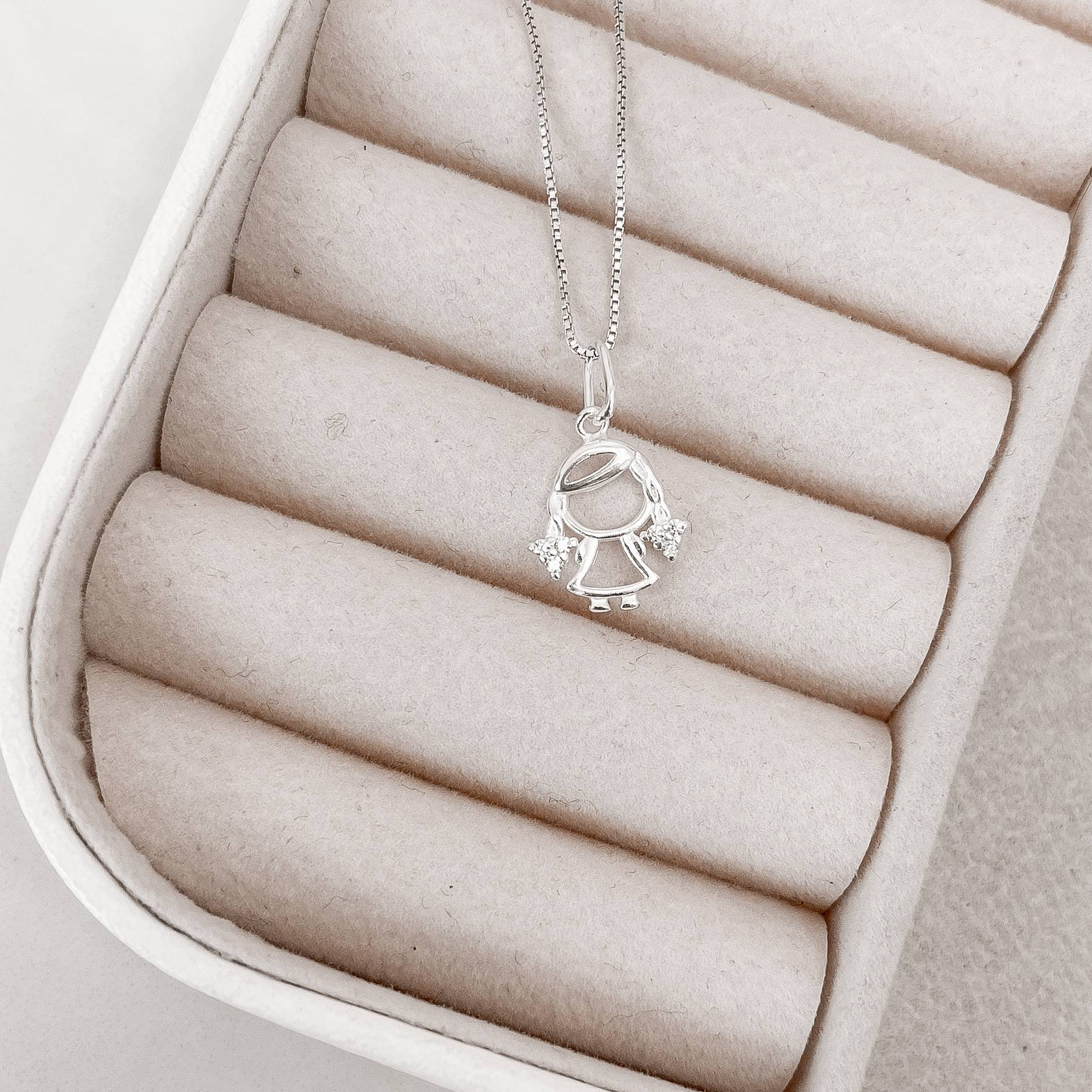 Imagem Colar pingente menina detalhe cravejado 12mm 45cm