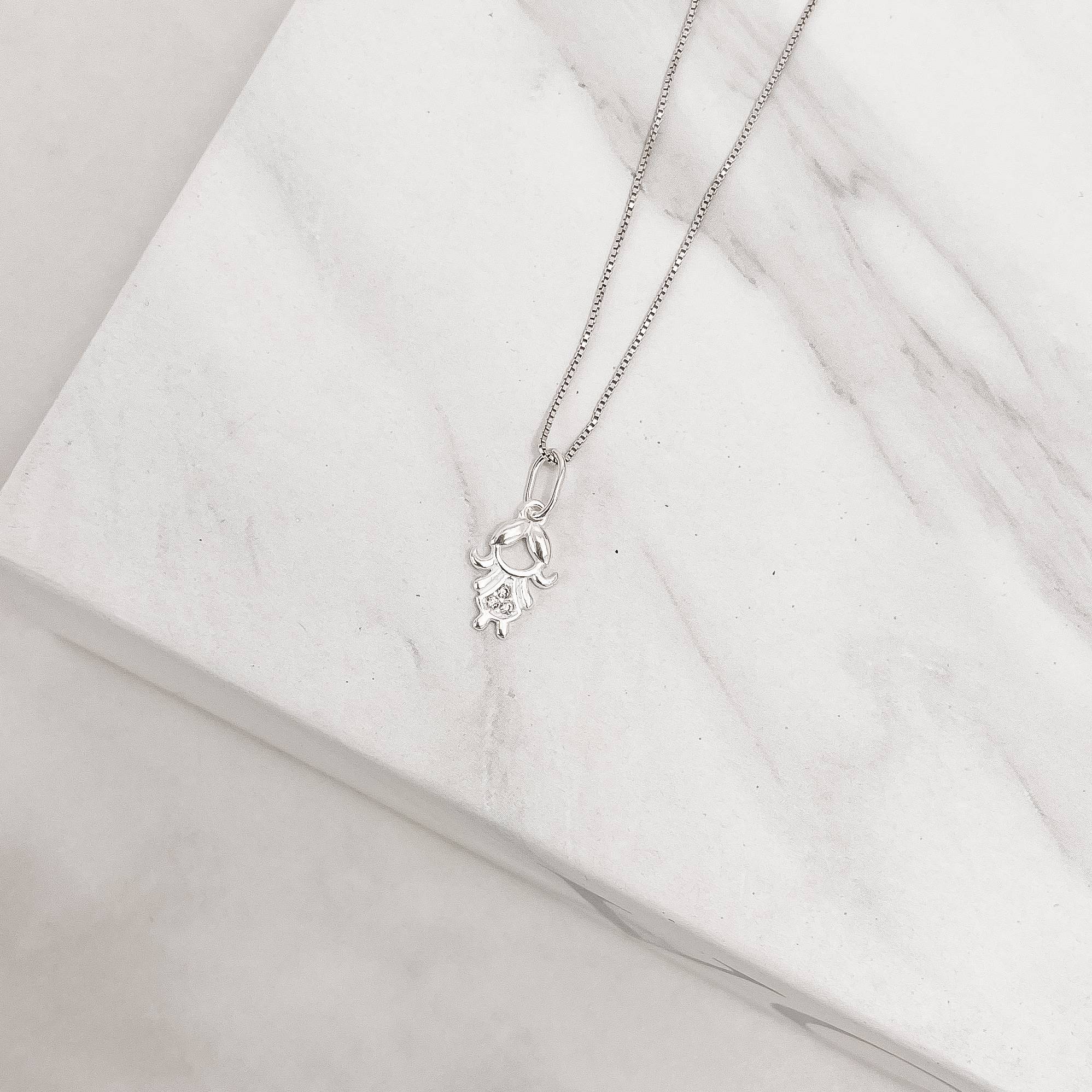 Imagem Colar pingente menina detalhe zircônias 12mm 45cm