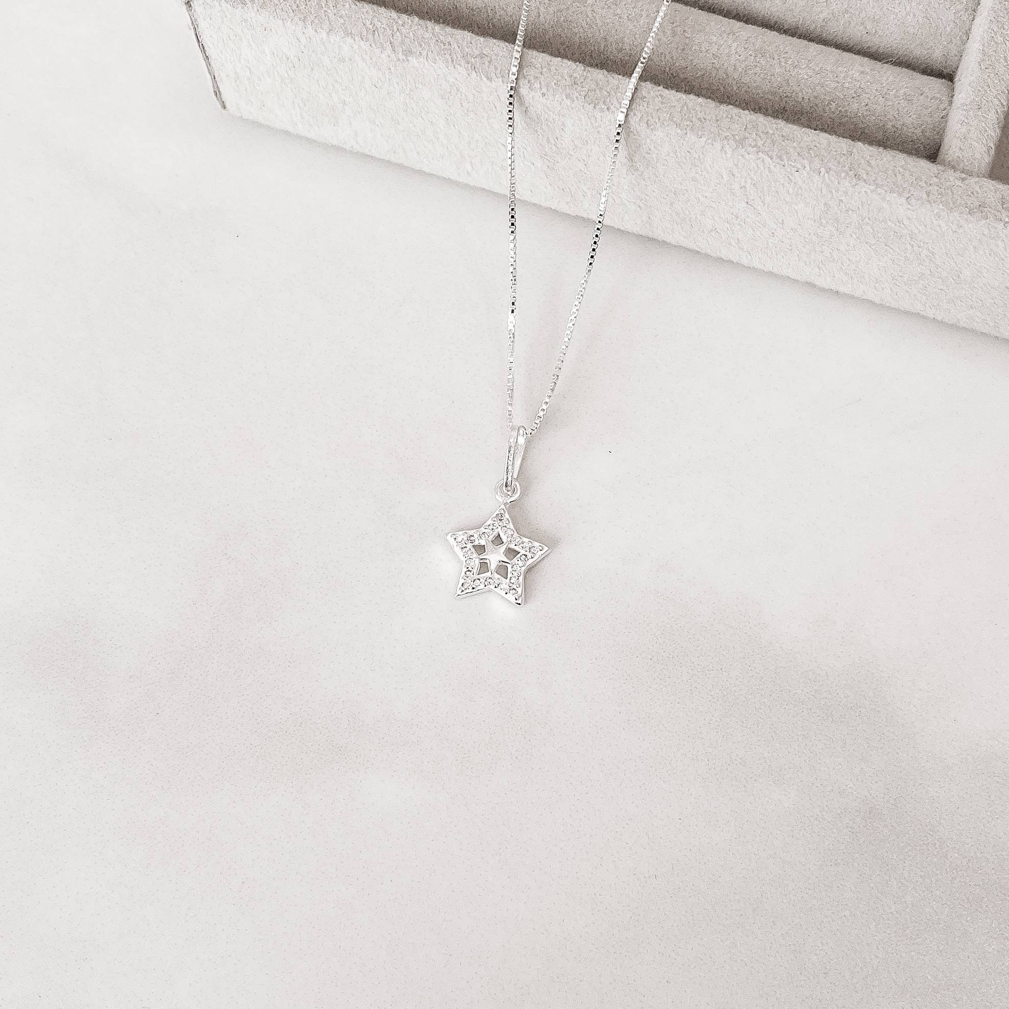 Imagem Secundária Colar pingente estrelas lisa e cravejada 11mm 45cm