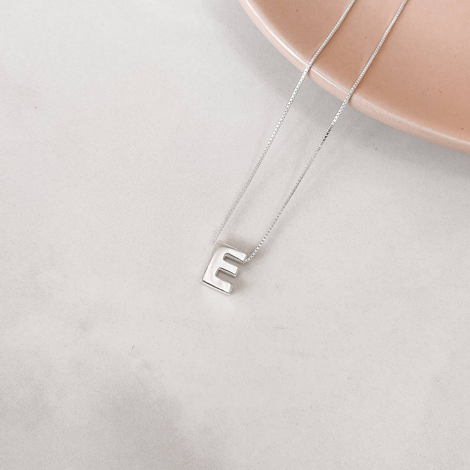 Imagem Secundária Colar letra E 9mm 45cm