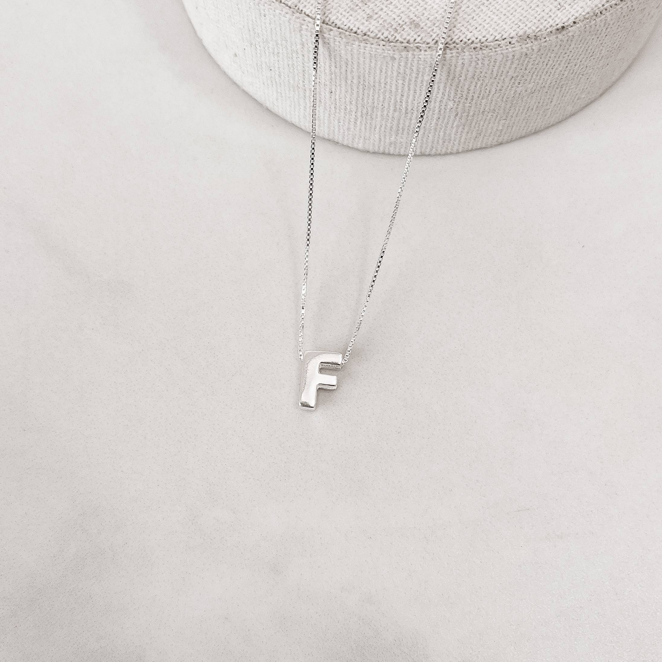 Imagem Colar letra F 9mm 45cm