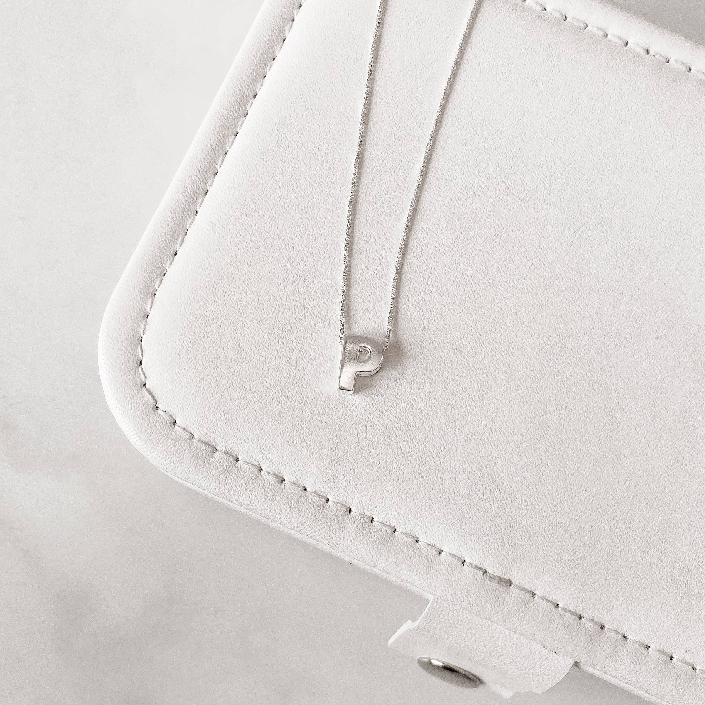 Imagem Secundária Colar letra P 9mm 45cm