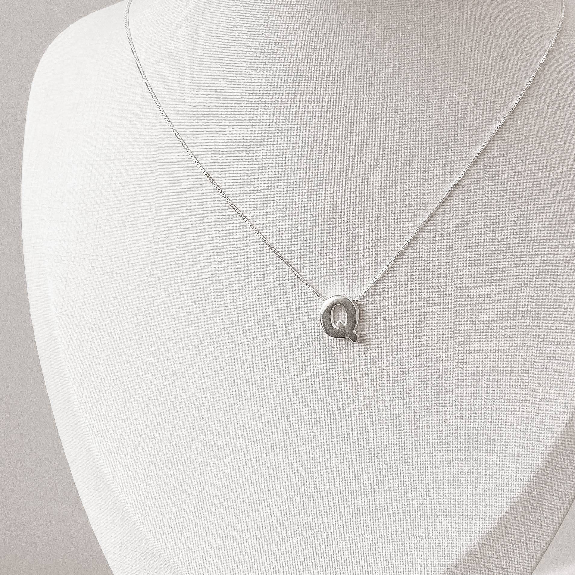 Imagem Colar letra Q 9mm 45cm