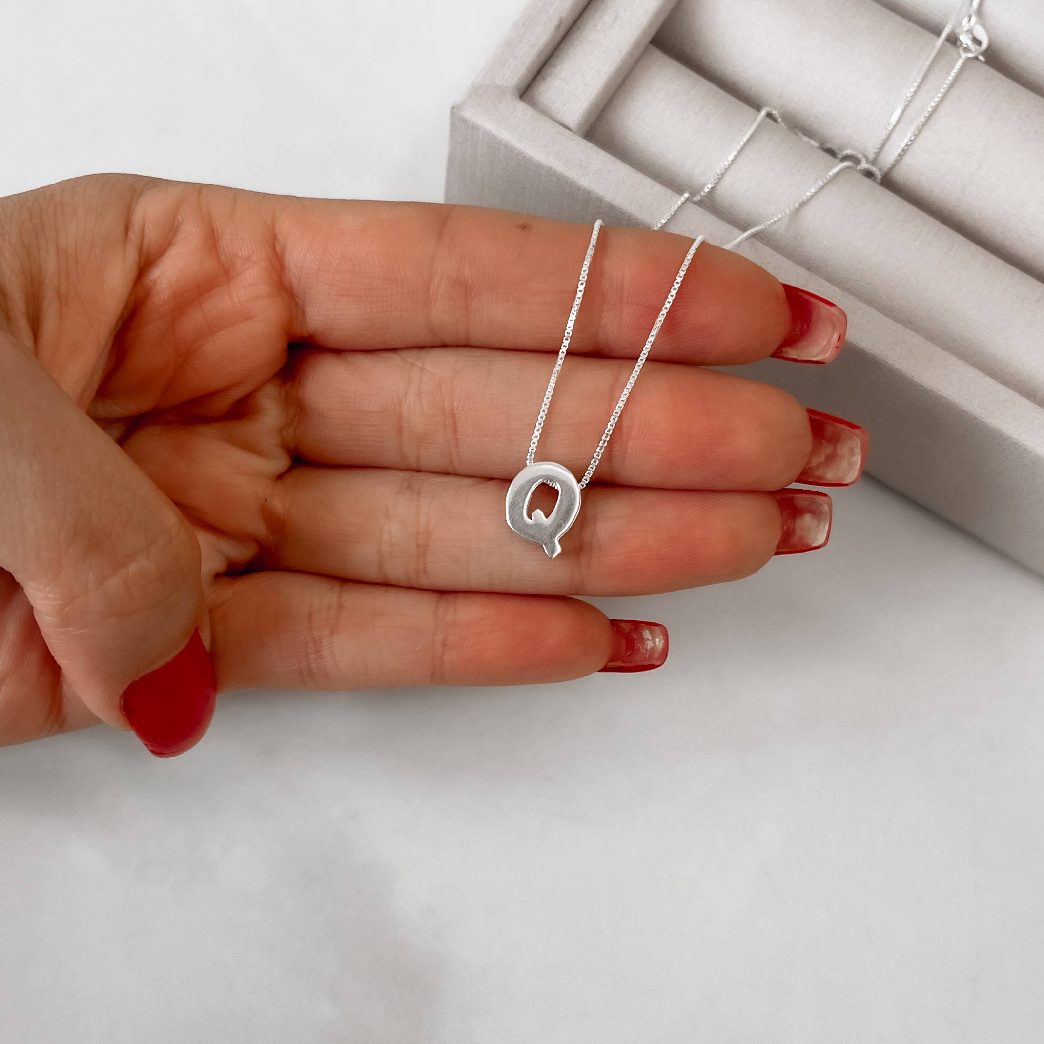 Imagem Secundária Colar letra Q 9mm 45cm