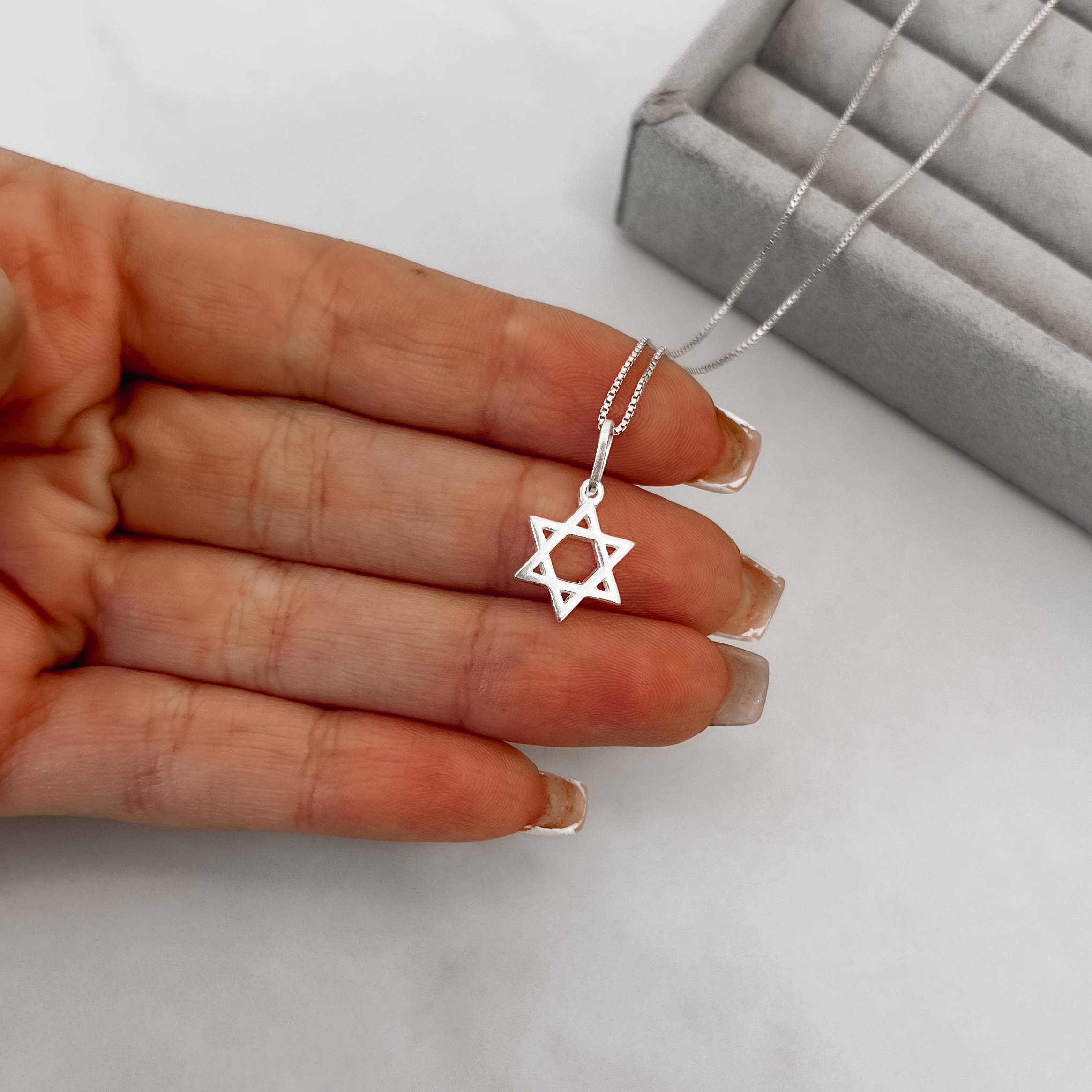 Imagem Secundária Colar pingente estrela de Davi 12mm 45cm