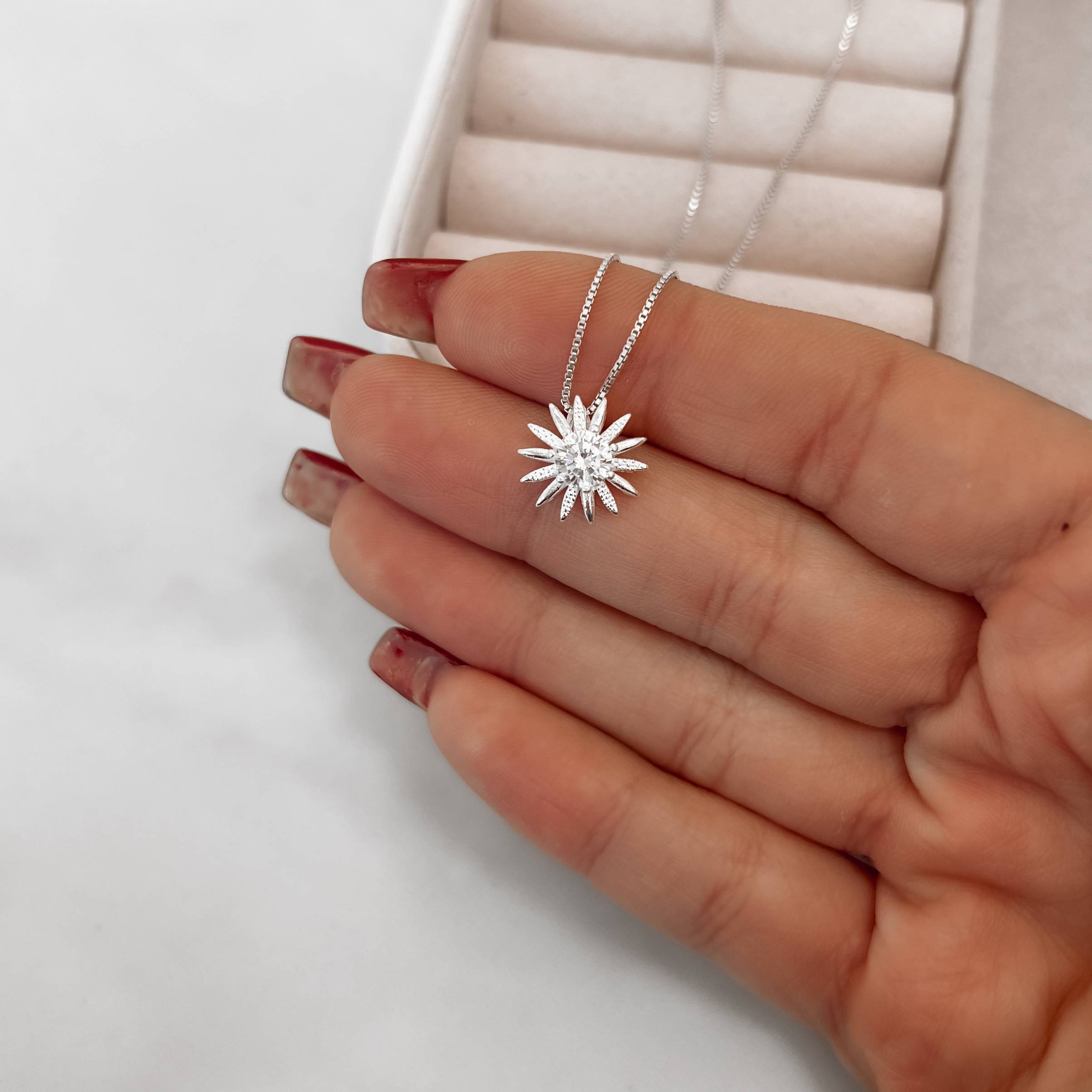 Imagem Secundária Colar flor miolo zircônia 12mm 45cm