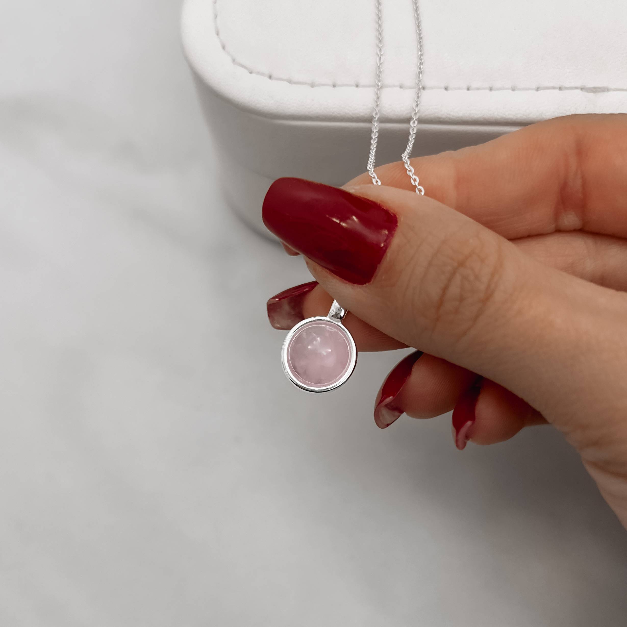 Imagem Secundária Colar pingente quartzo rosa 12mm corrente cadeado 45cm