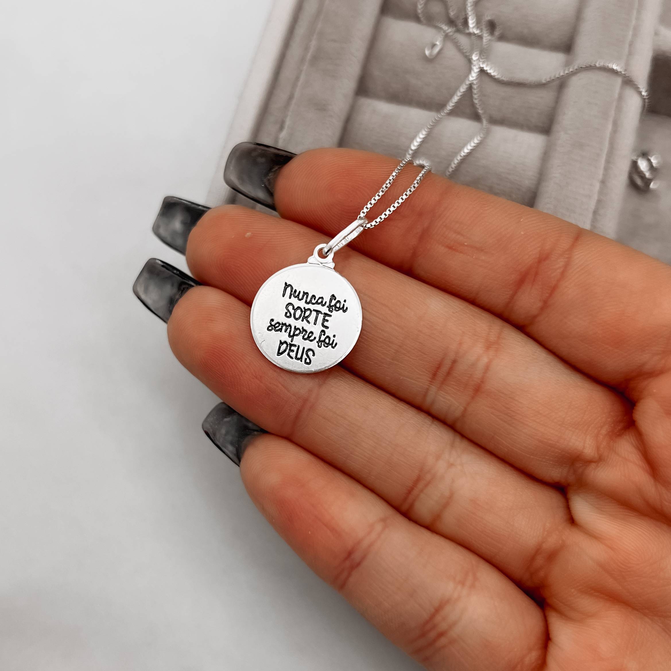 Colar pingente medalha nunca foi sorte sempre foi Deus 15mm 45cm