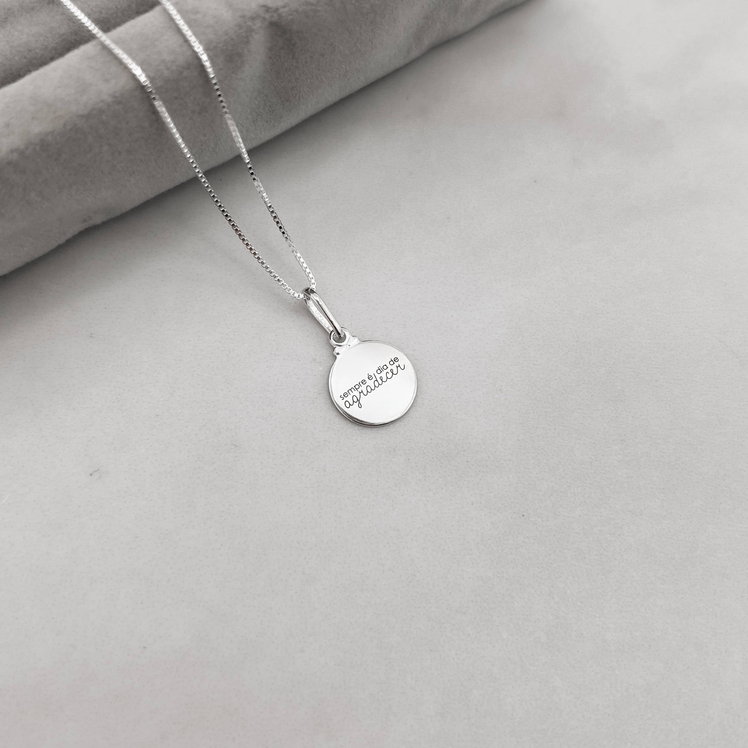 Imagem Colar pingente medalha sempre é dia de agradecer 12mm 40cm