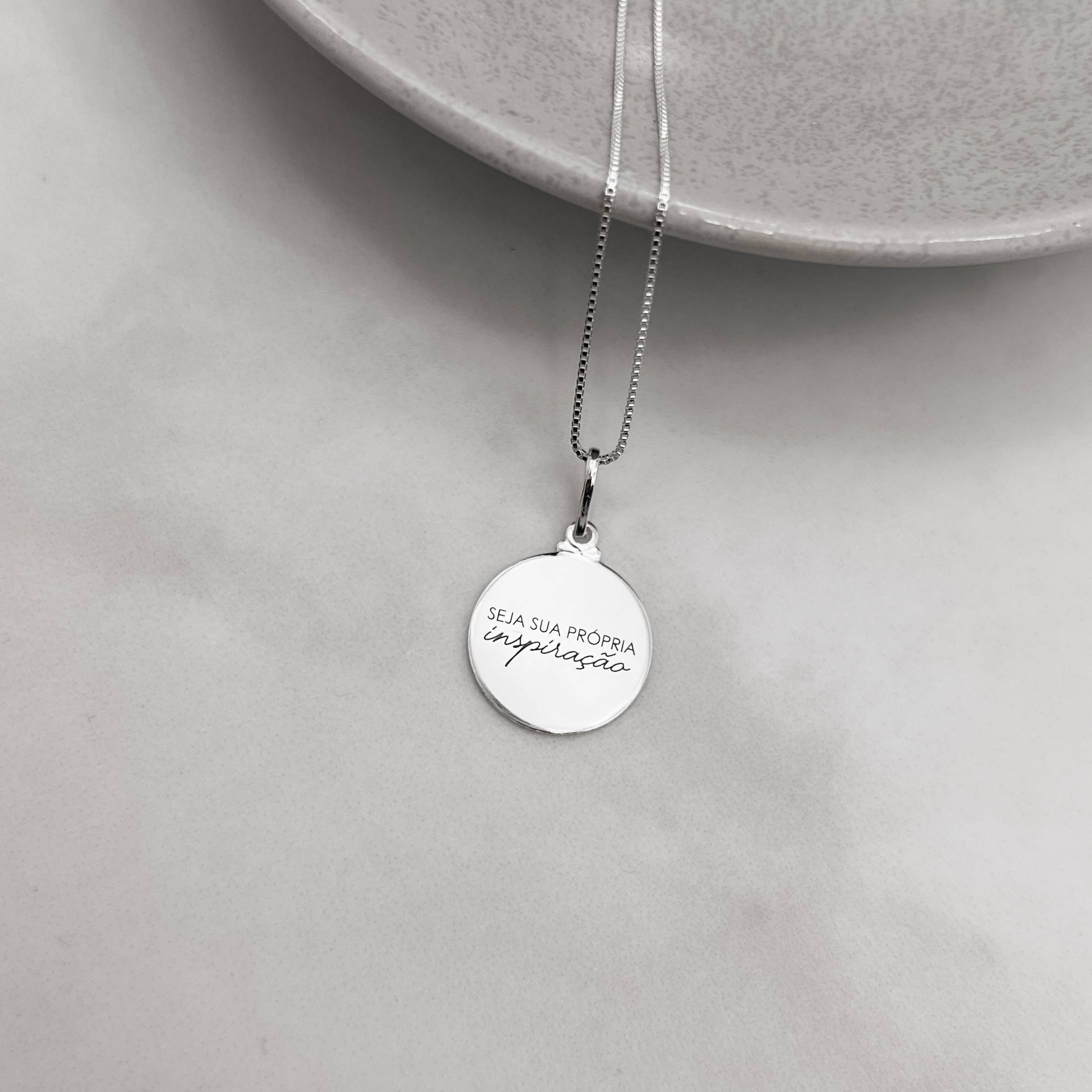 Imagem Secundária Colar pingente medalha seja sua própria inspiração 15mm 45cm