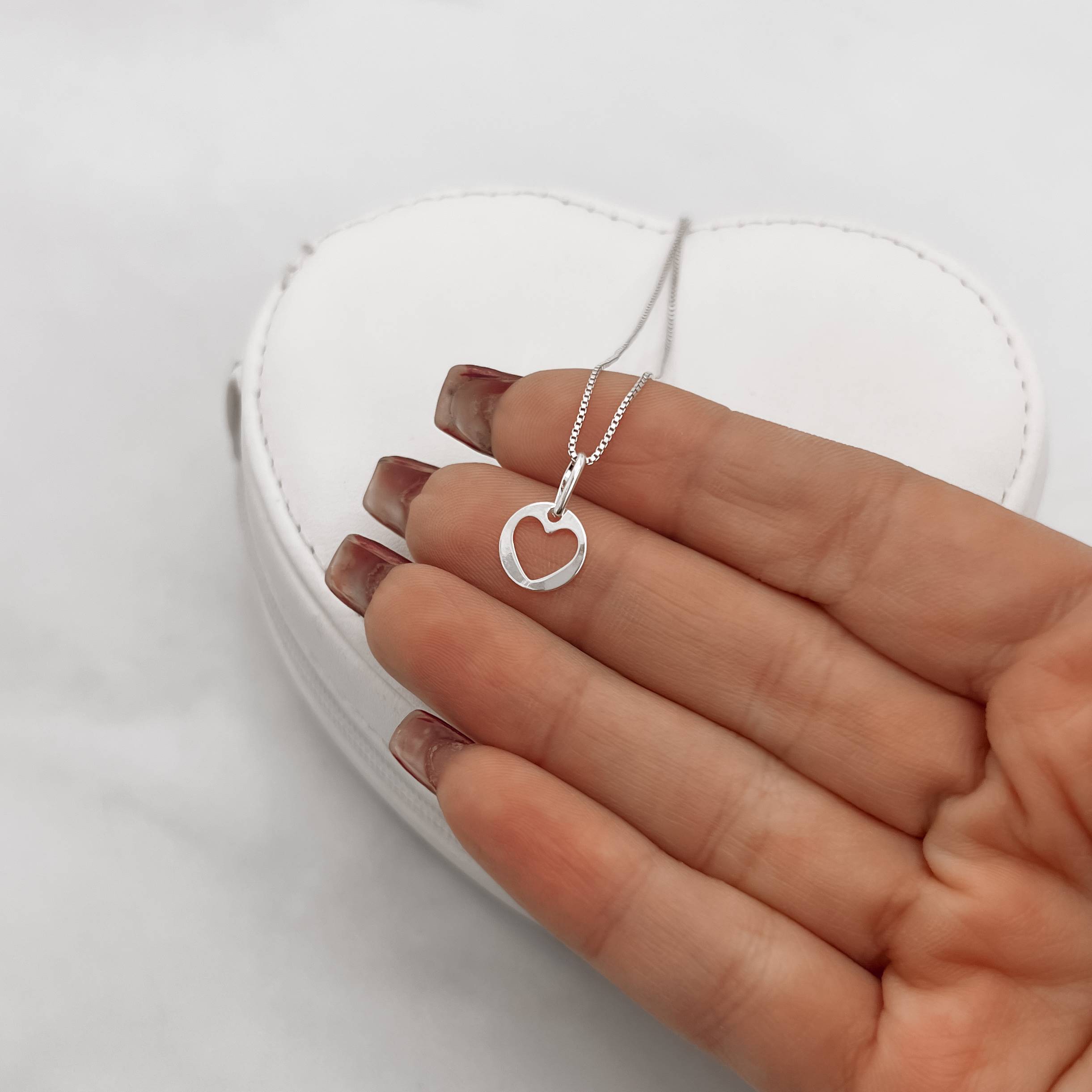 Imagem Secundária Colar pingente medalha coração vazado 9mm 40cm