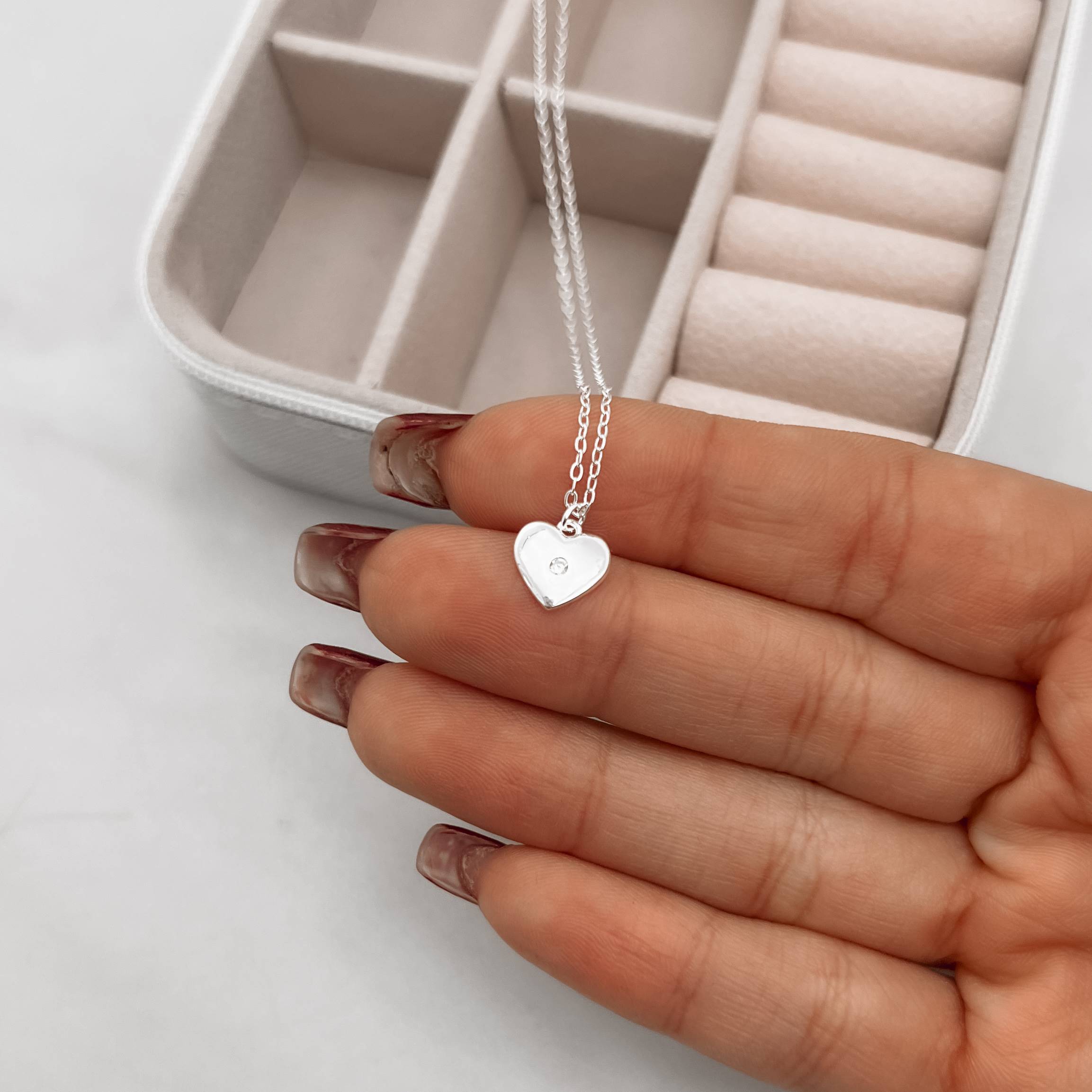 Imagem Secundária Colar pingente coração com zircônia 9mm corrente cadeado 40+5cm