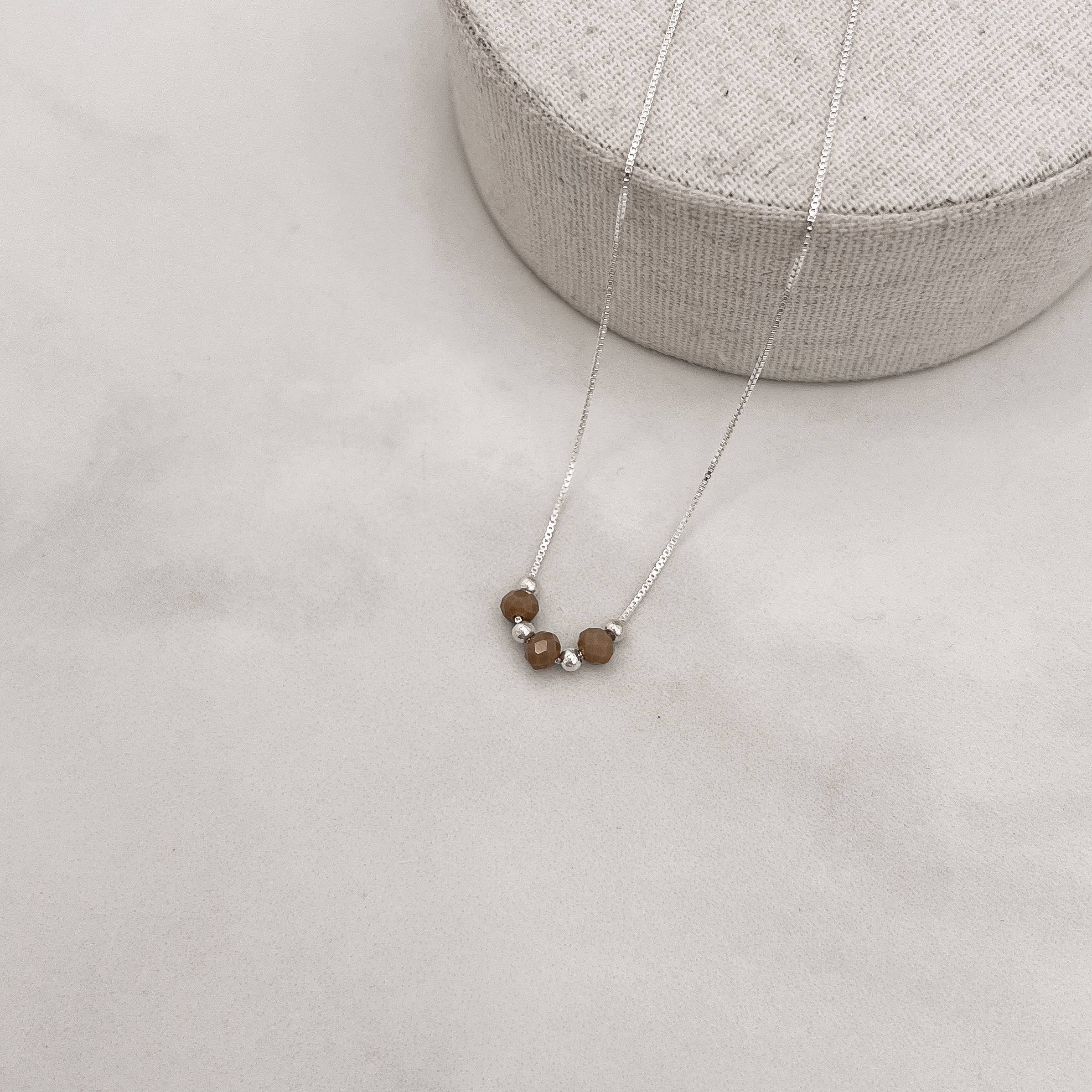 Imagem Colar cristal marrom claro 4mm com bolas 45cm