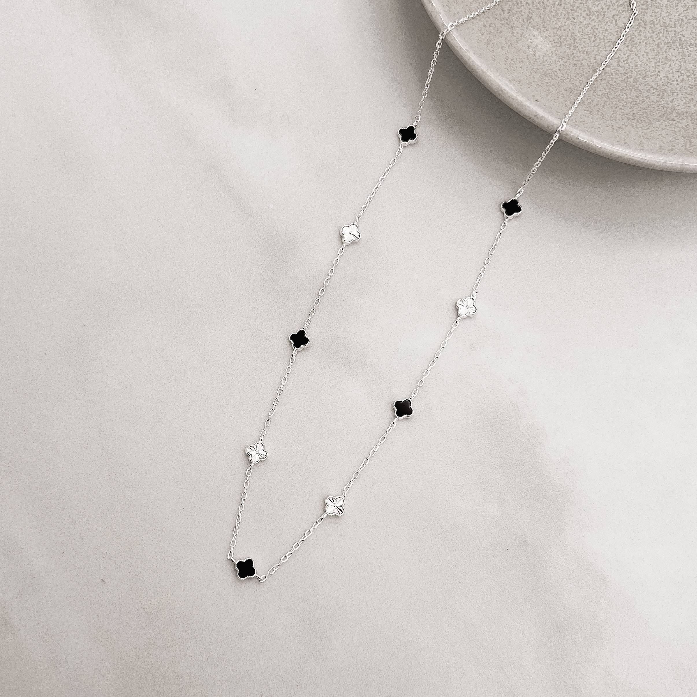 Colar entremeio trevos pedra ônix e vinco 5mm corrente cadeado 60+5cm