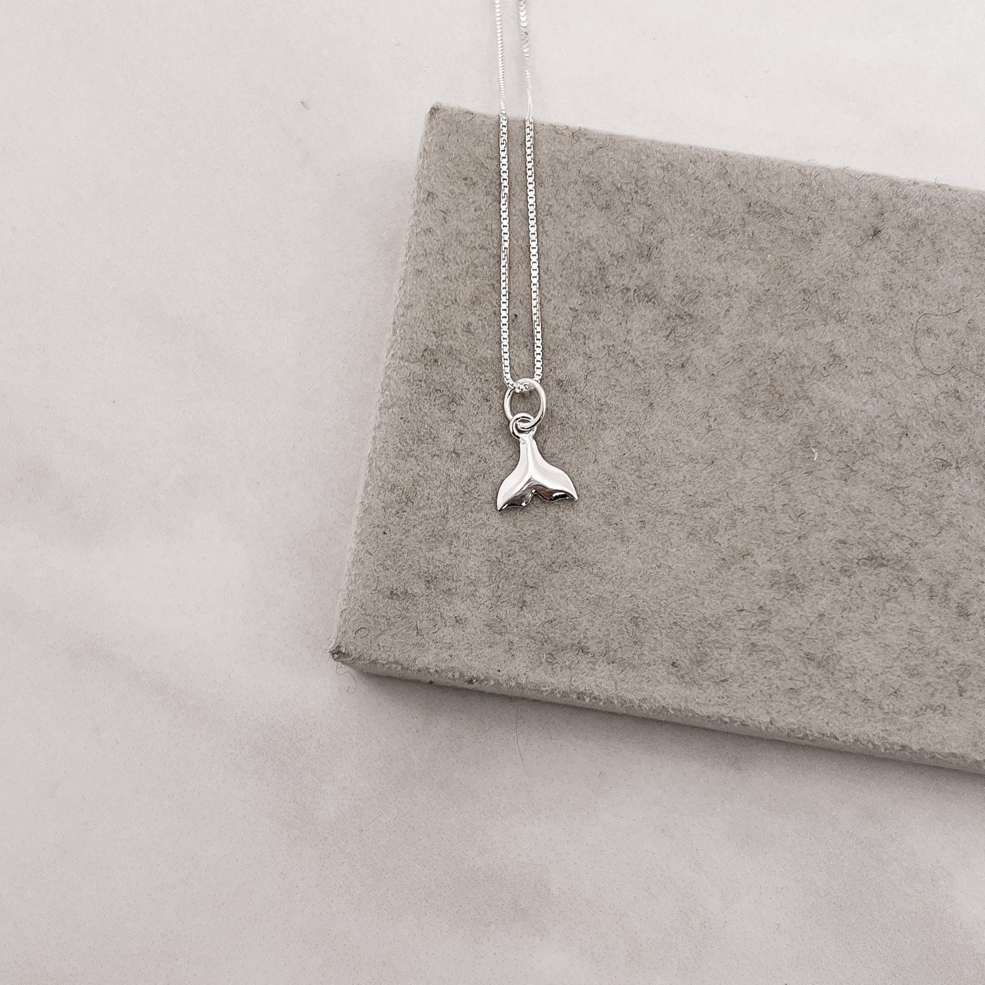 Imagem Colar pingente sereia 8mm 40cm