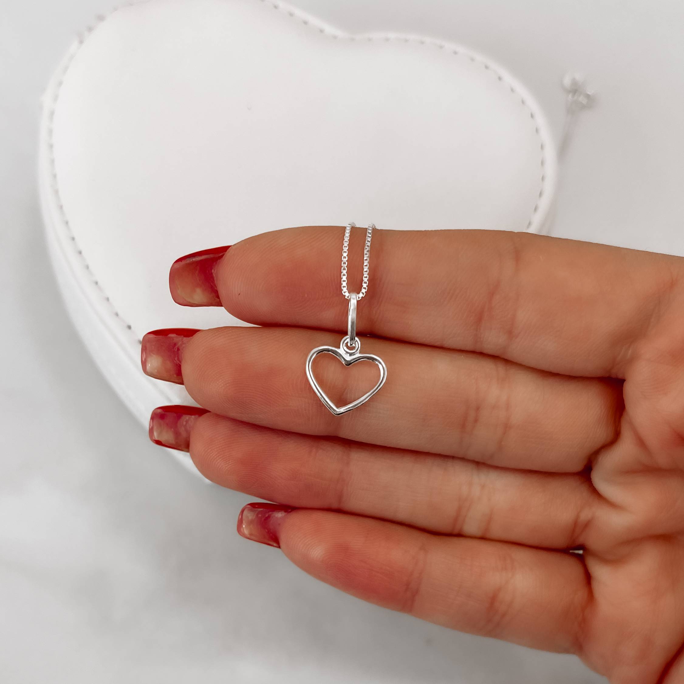 Imagem Secundária Colar pingente coração vazado 12mm 40cm