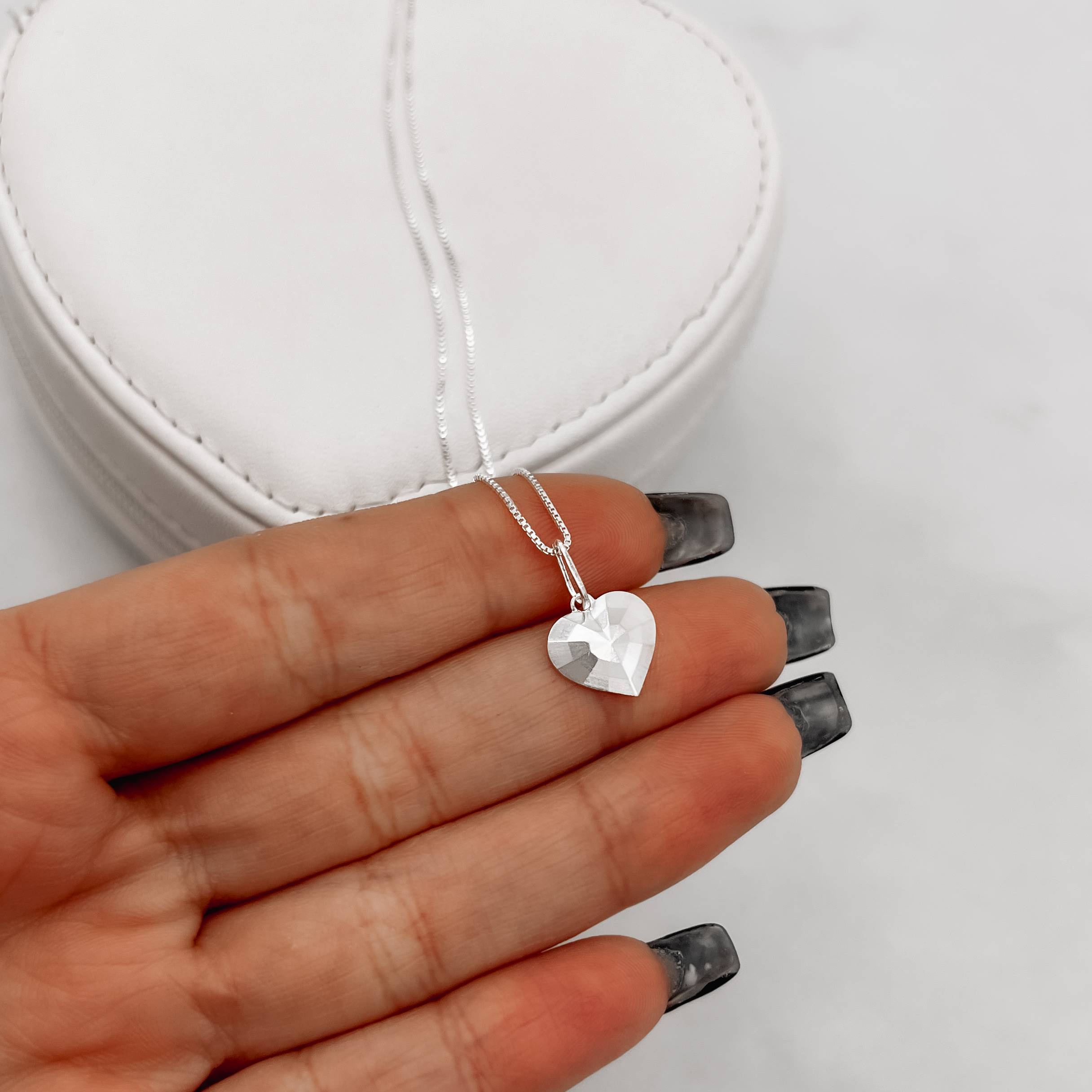 Imagem Colar pingente coração facetado 11mm 45cm