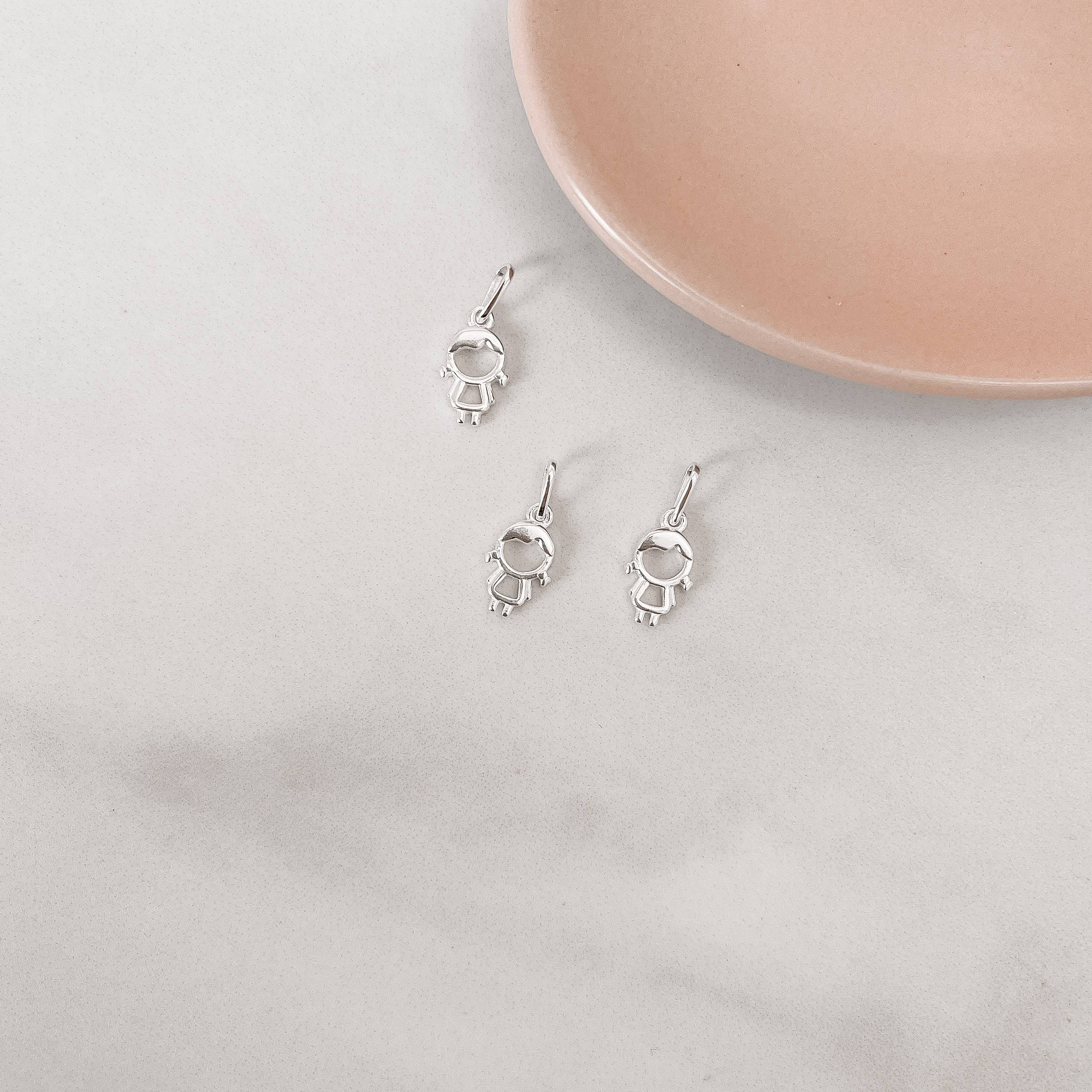 Pingente menina 11mm