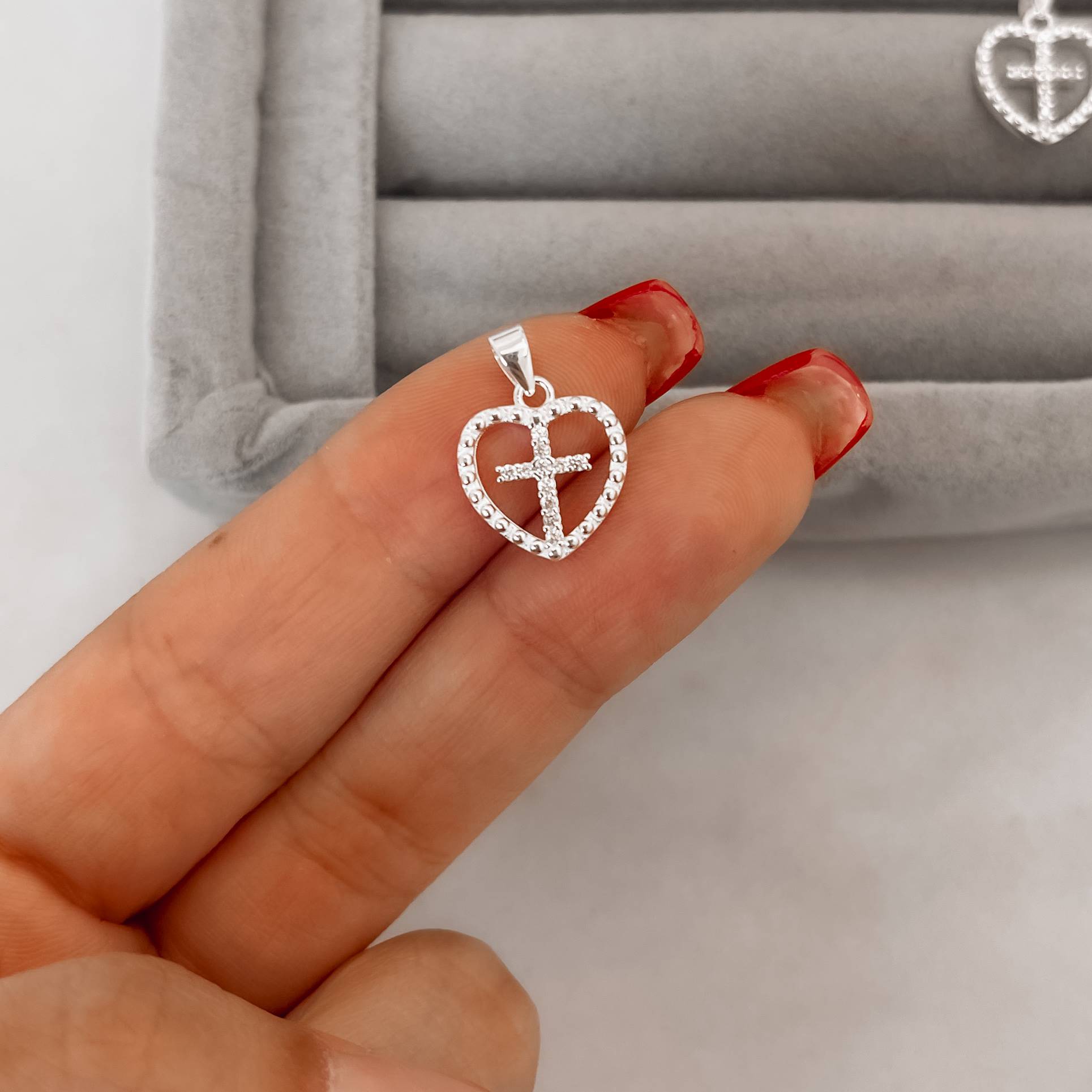 Imagem Secundária Pingente coração fio bolinhas com cruz cravejada 12mm