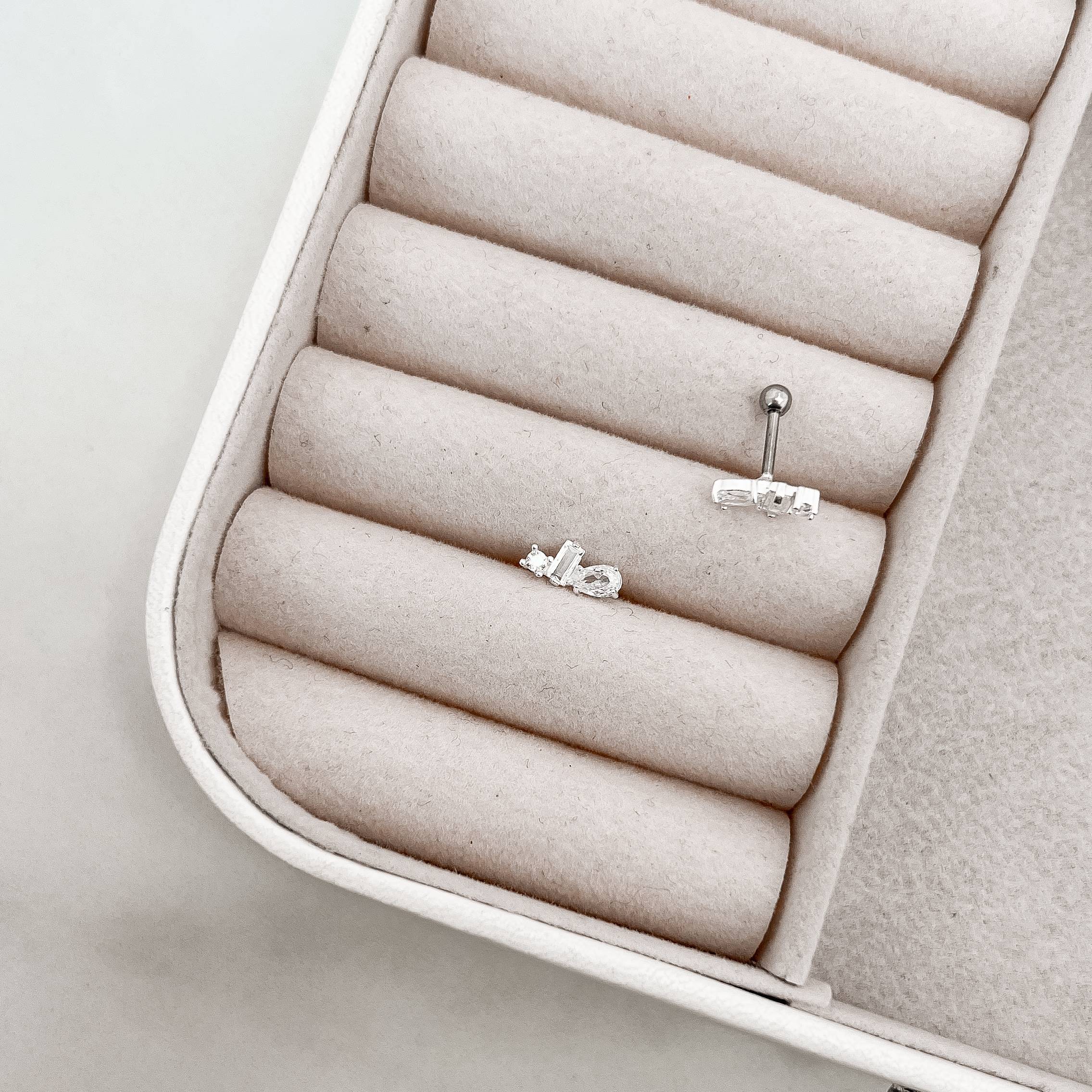 Piercing haste zircônias redonda, retangular e gota 10mm orelha direita