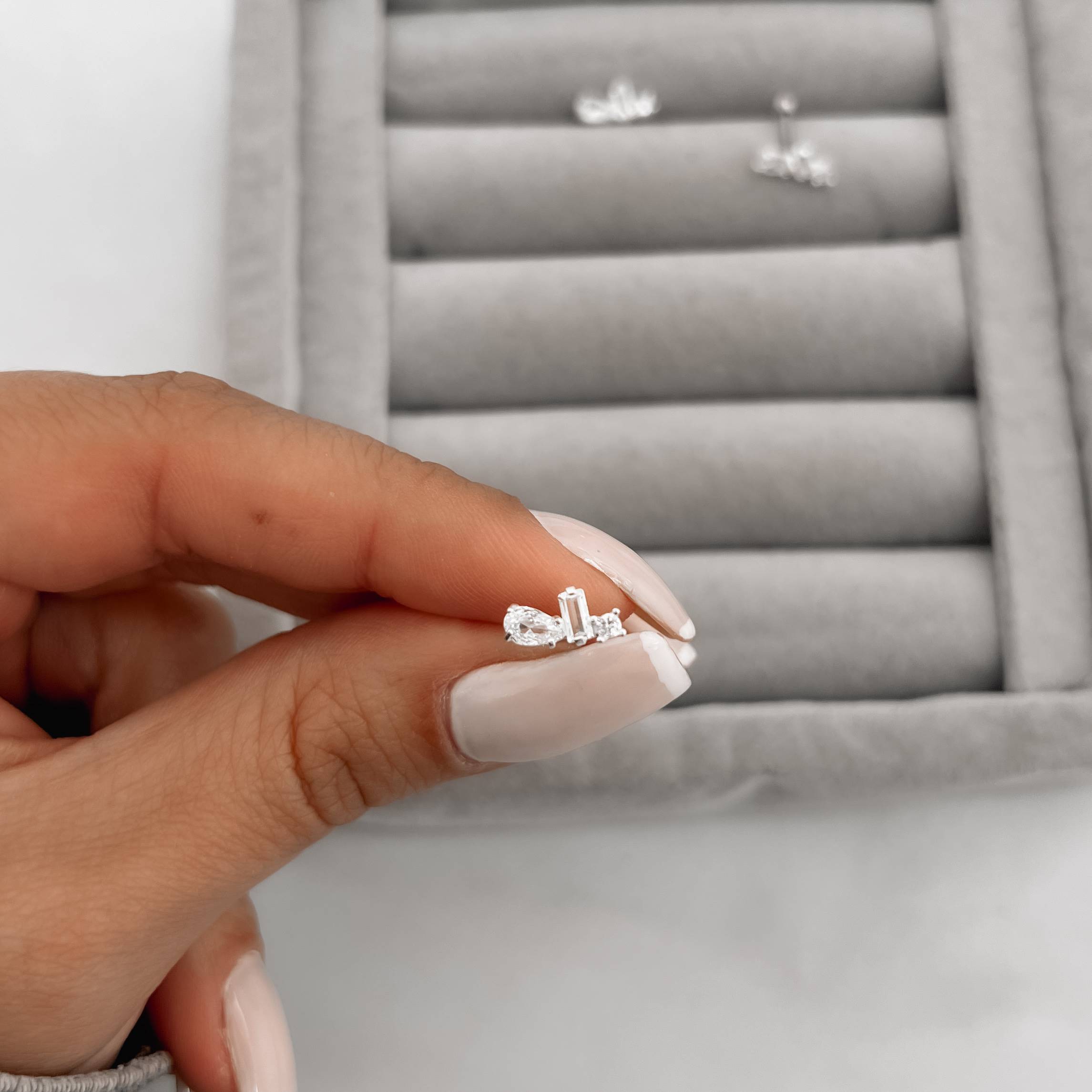 Piercing haste zircônias redonda, retangular e gota 10mm orelha esquerda