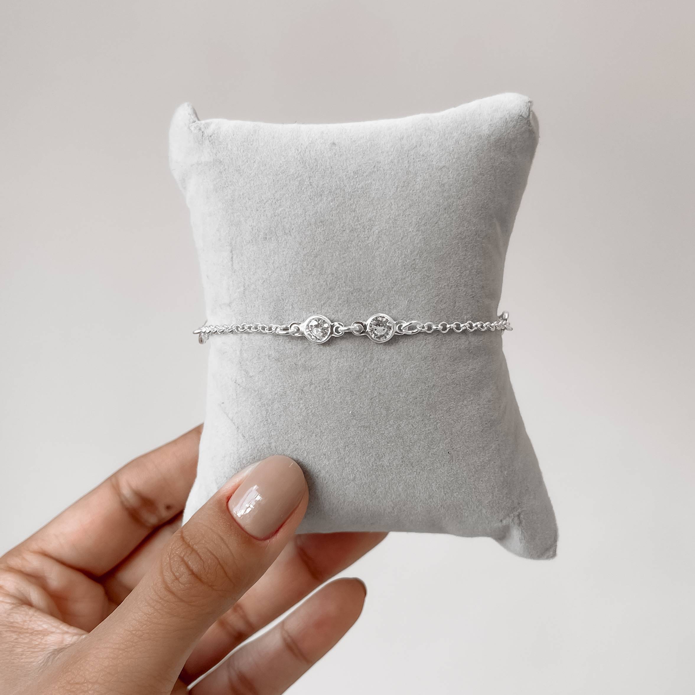 Imagem Secundária Pulseira 3 entremeios 2 zircônias corrente elo português