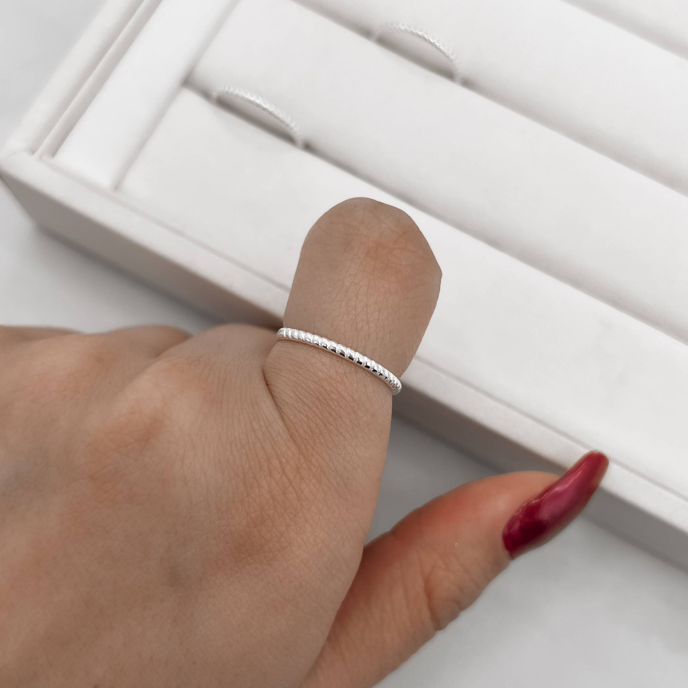 Imagem Anel detalhe riscado