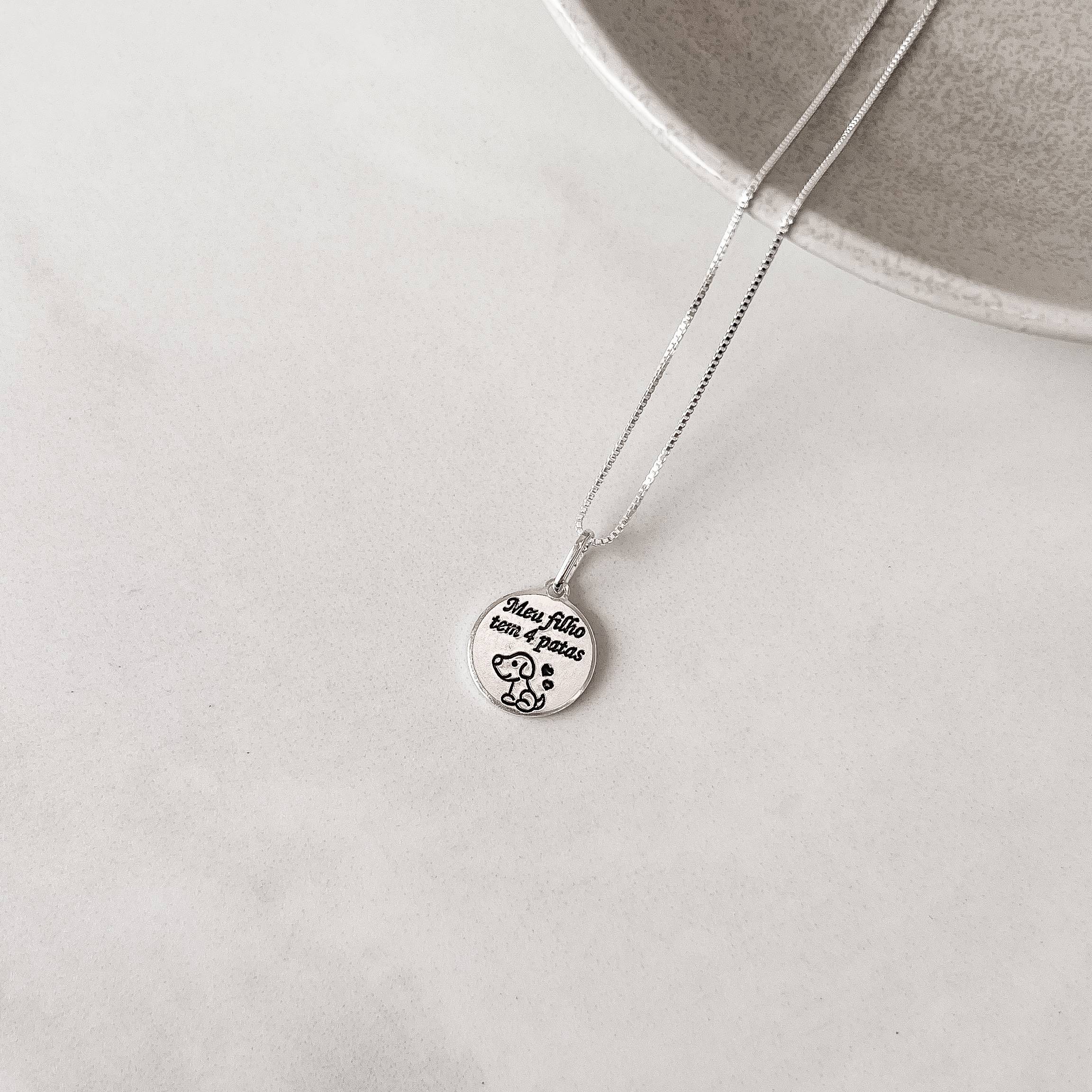 Imagem Colar pingente medalha Meu filho tem 4 patas cachorro resina 12mm 45cm