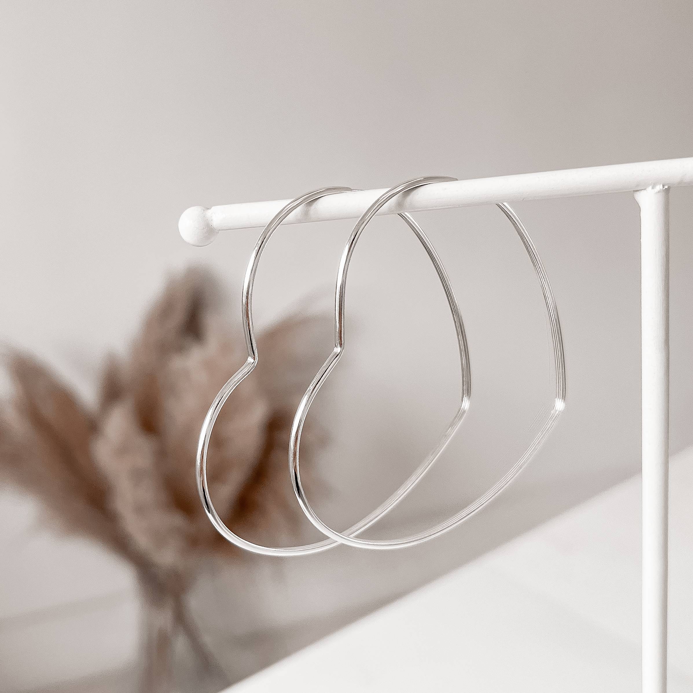 Imagem Argola coração 75mm fio meia cana