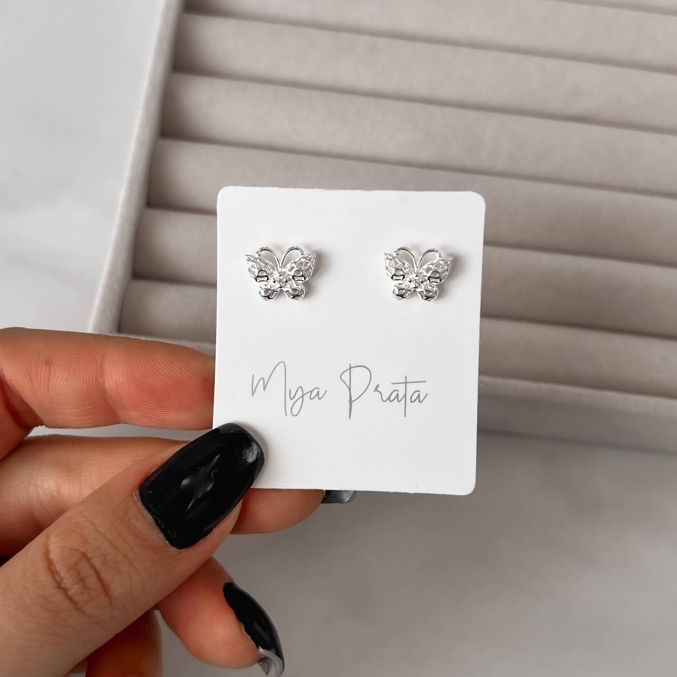 Brinco borboleta 3D 11mm