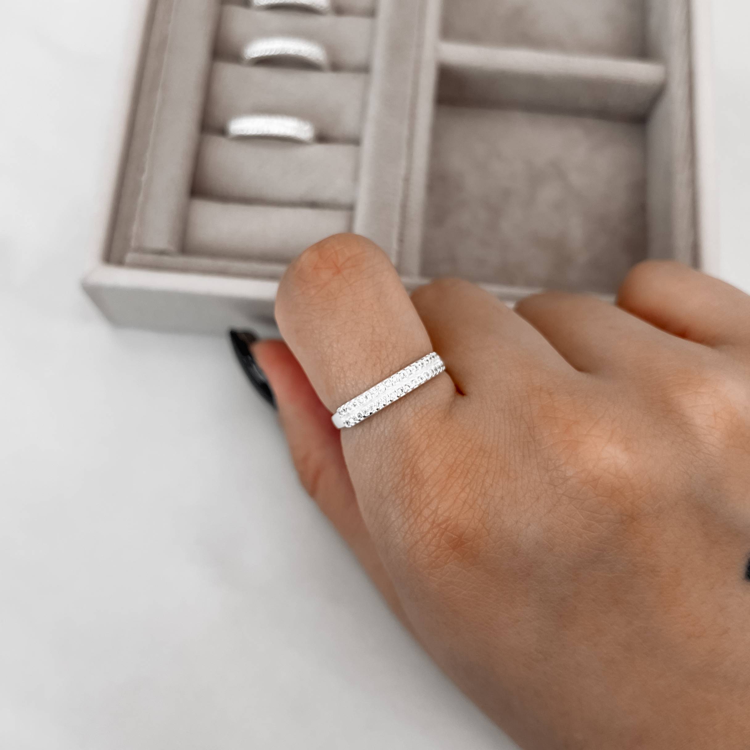 Imagem Anel cravejado duplo