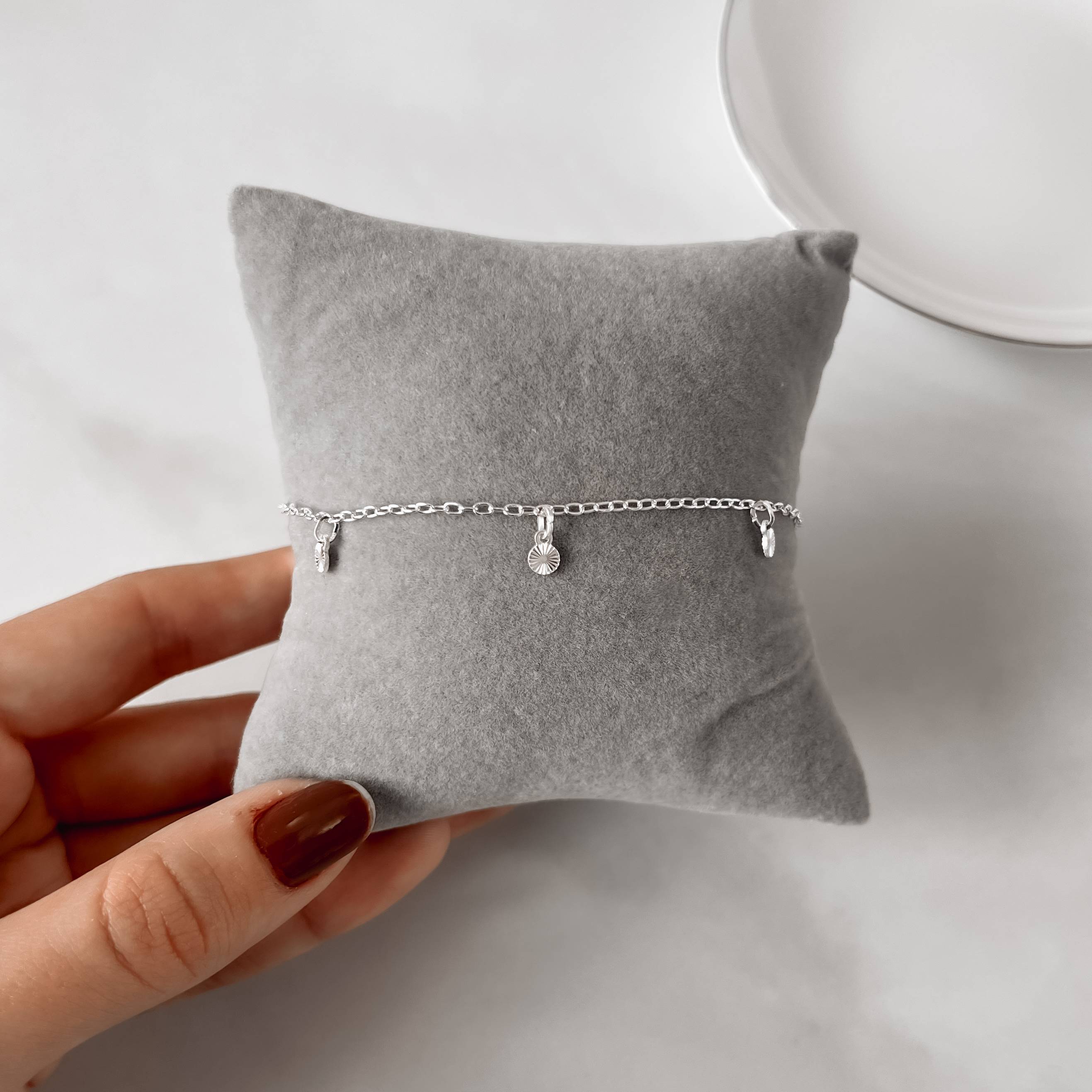 Imagem Secundária Pulseira pingentes medalhas com vinco 4mm