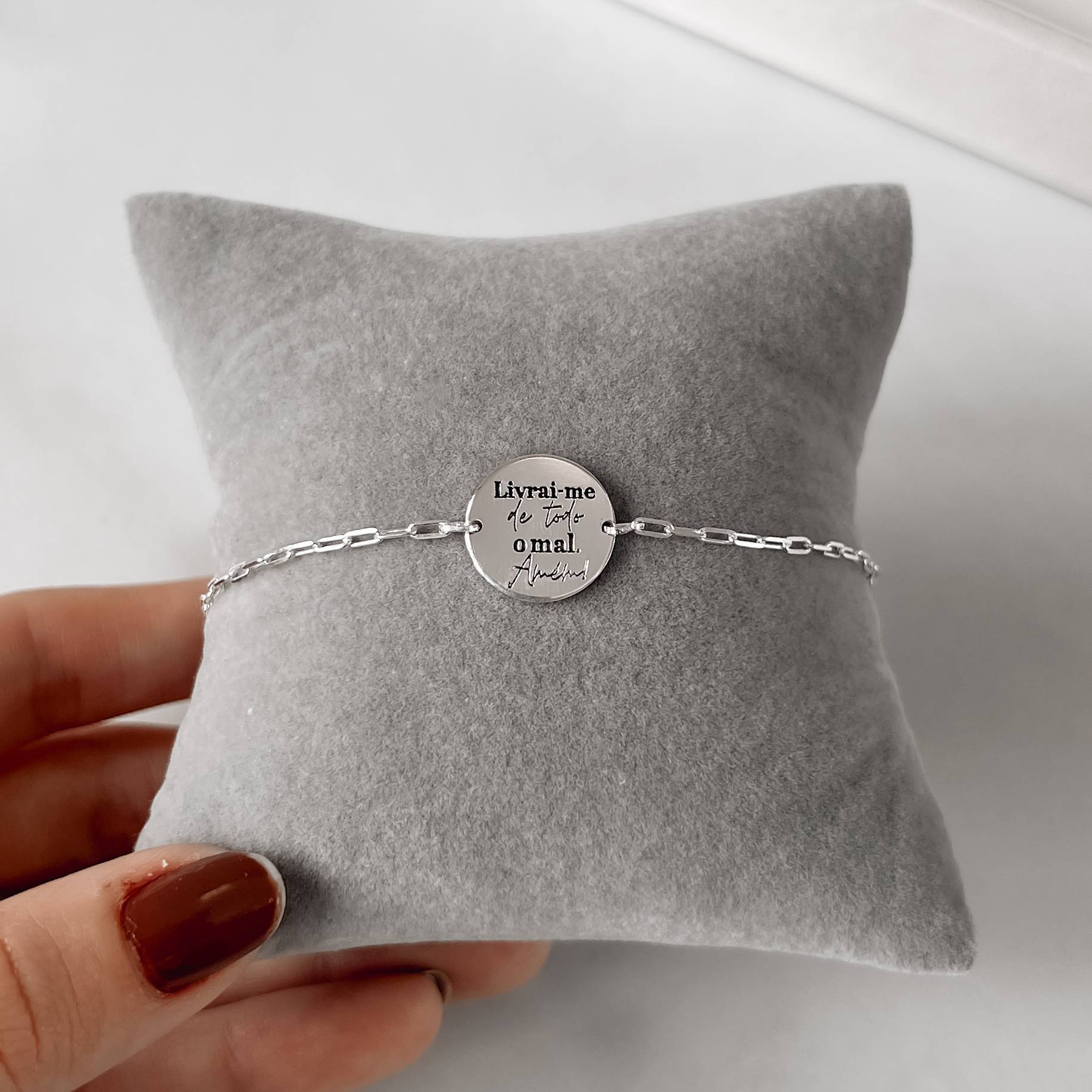 Imagem Secundária Pulseira entremeio medalha livrai-me de todo o mal Amém 15mm envelhecido corrente cartier