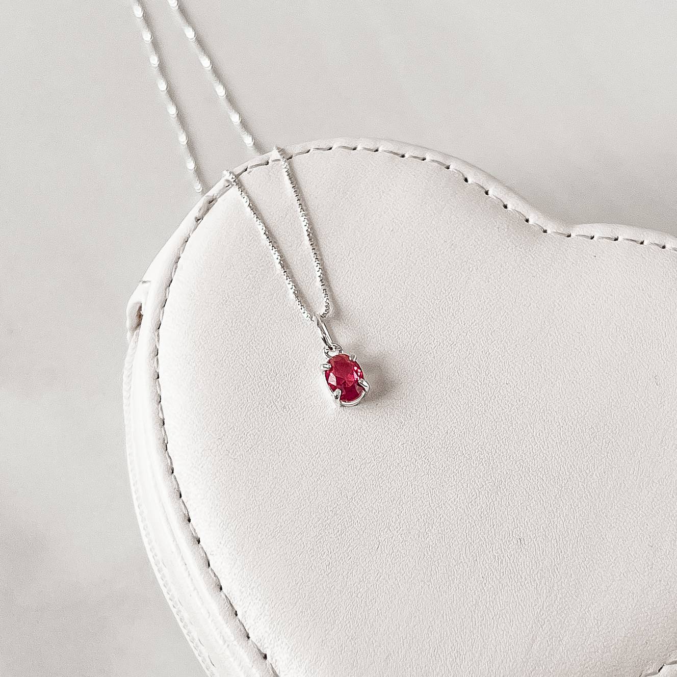 Imagem Secundária Colar pingente zircônia oval cereja 7x5mm 45cm