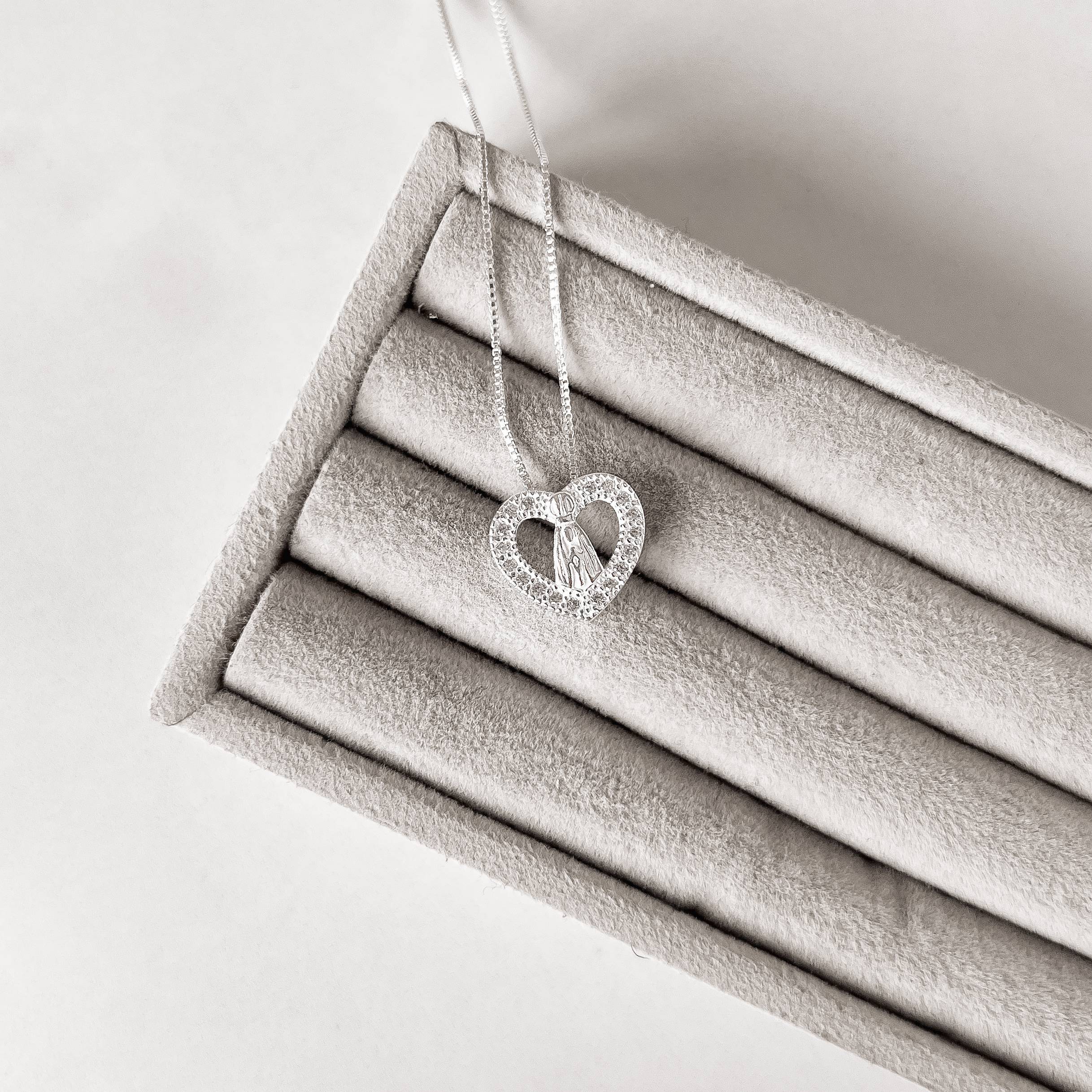 Imagem Colar coração Nsa. Sra. Aparecida cravejado 13mm 45cm