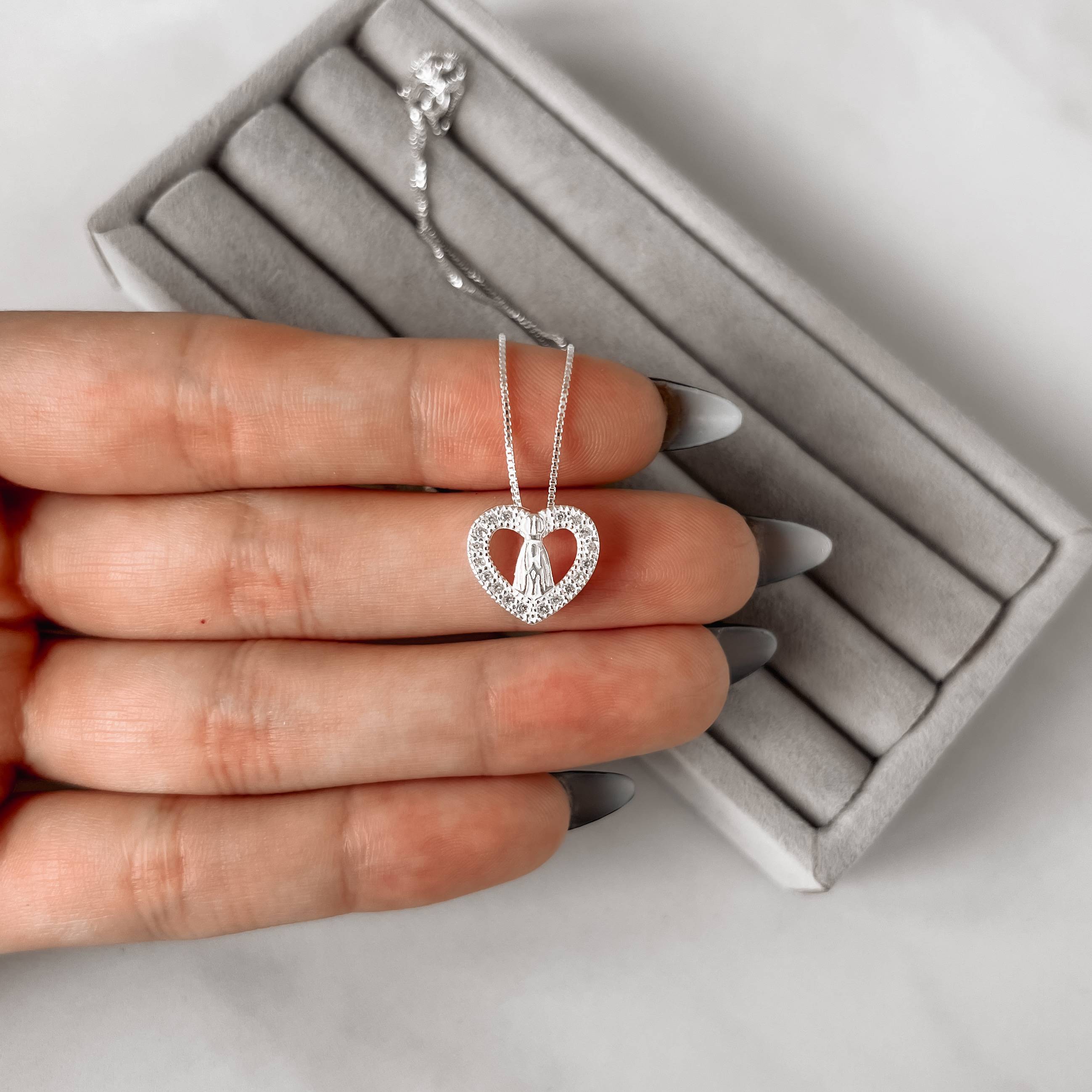 Imagem Secundária Colar coração Nsa. Sra. Aparecida cravejado 13mm 45cm