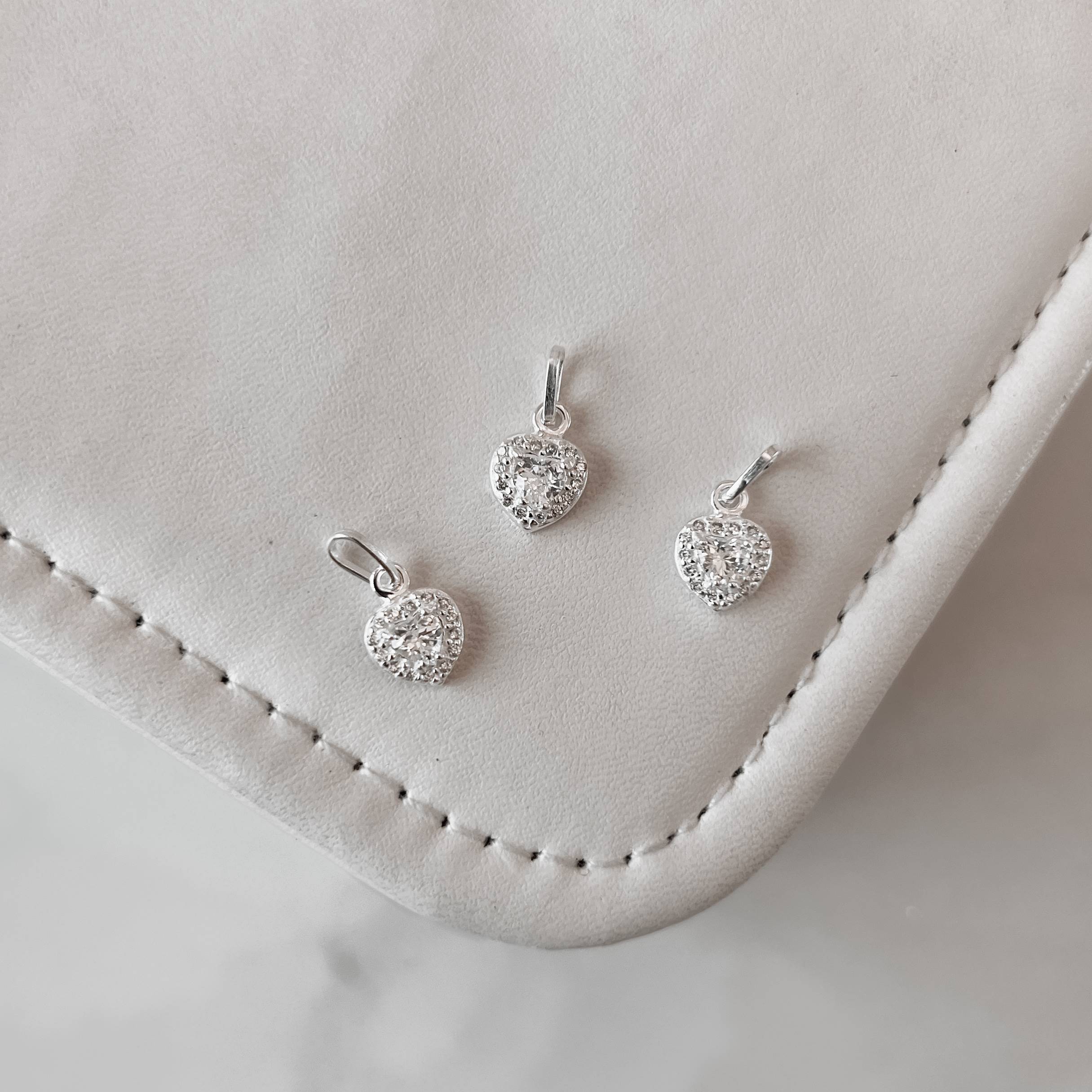 Pingente zircônia coração com cravejado 8mm