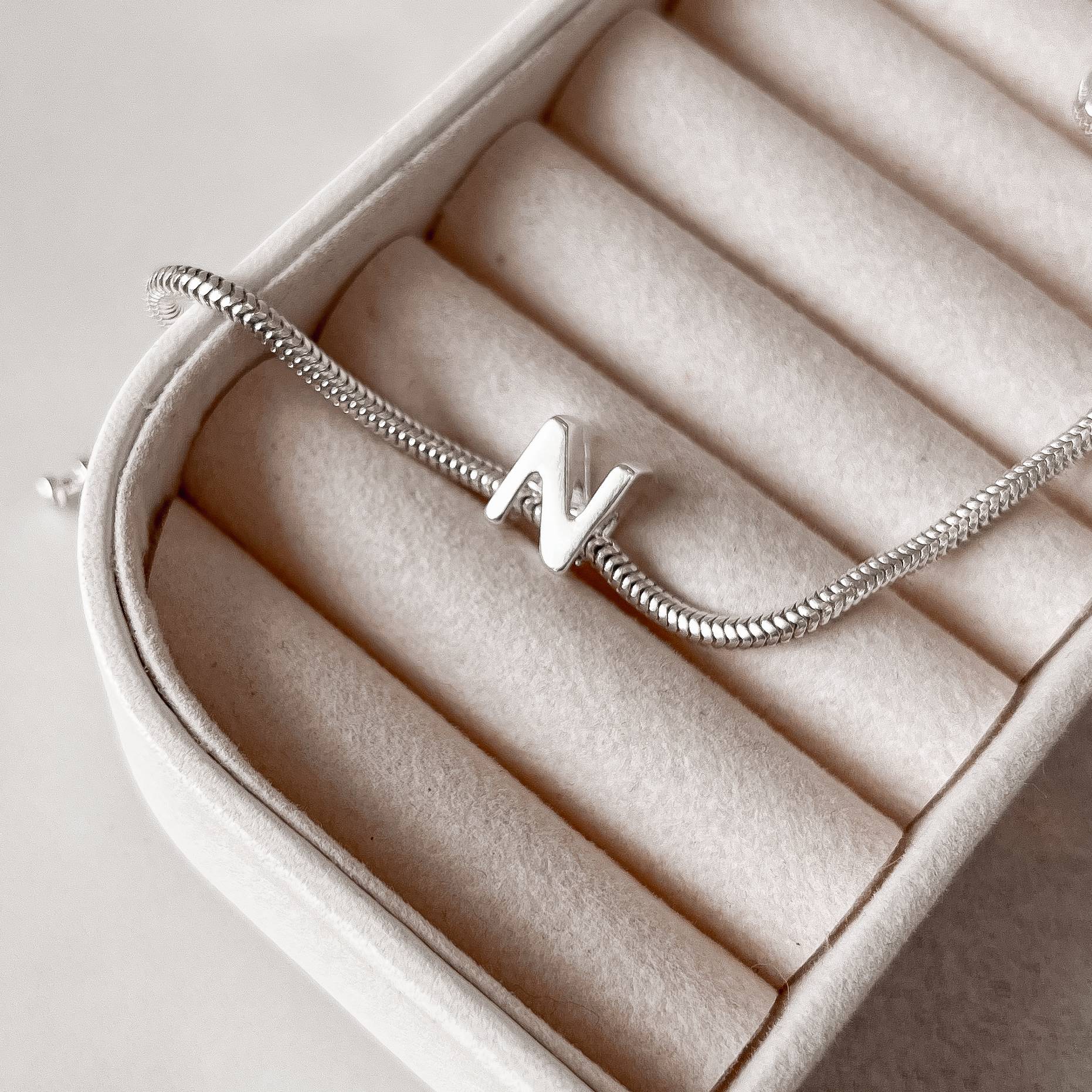 Berloque separador letra N 10mm