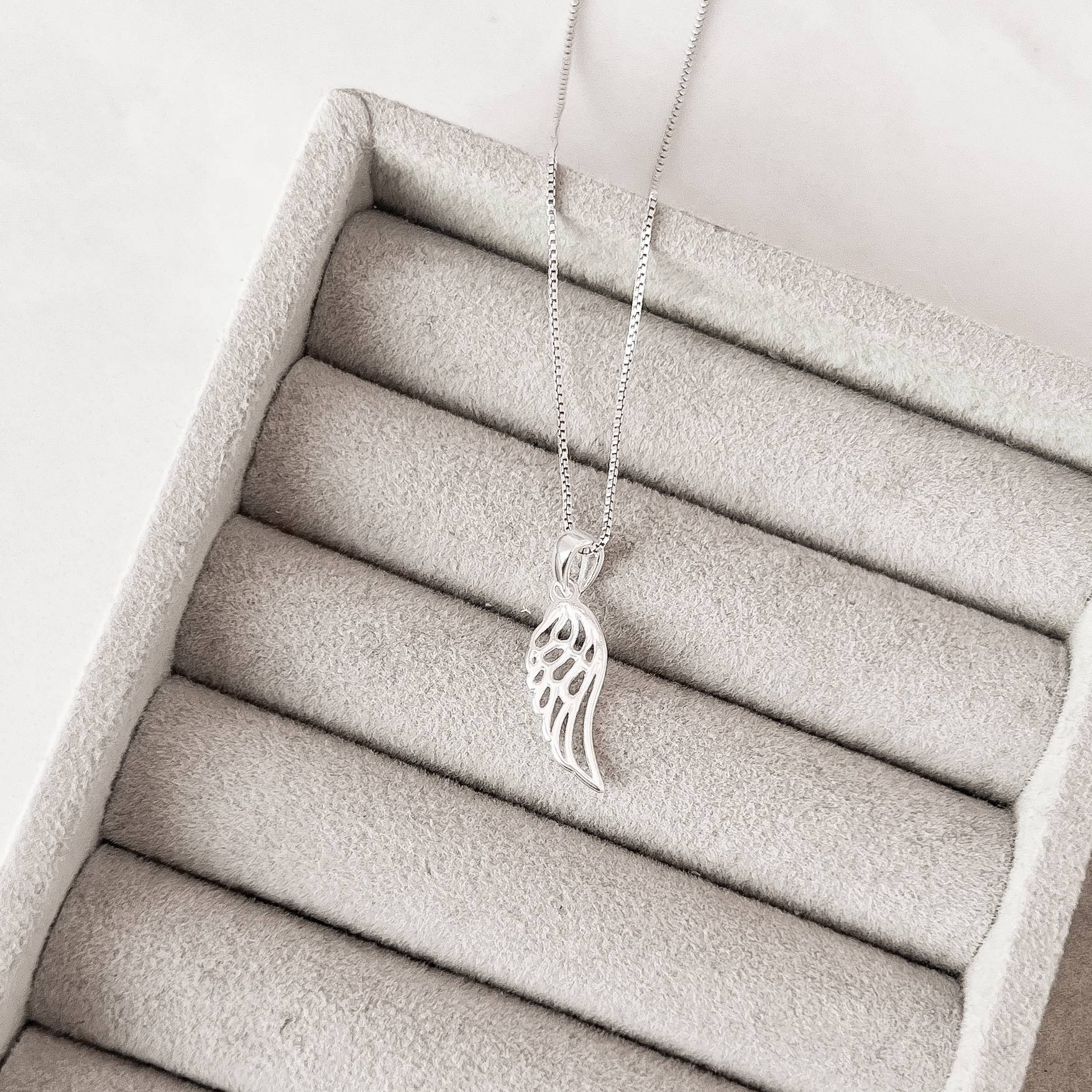 Colar pingente asa 16mm 45cm