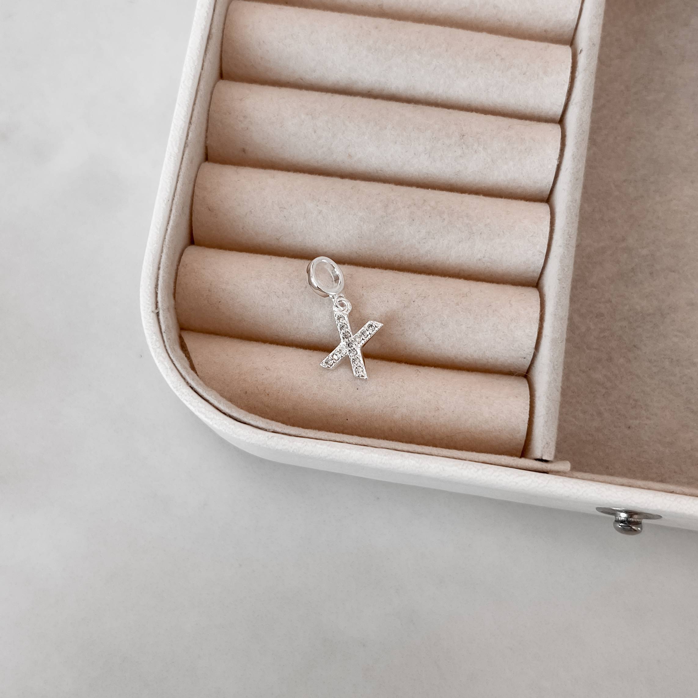 Imagem Secundária Berloque pingente letra X cravejada 9mm