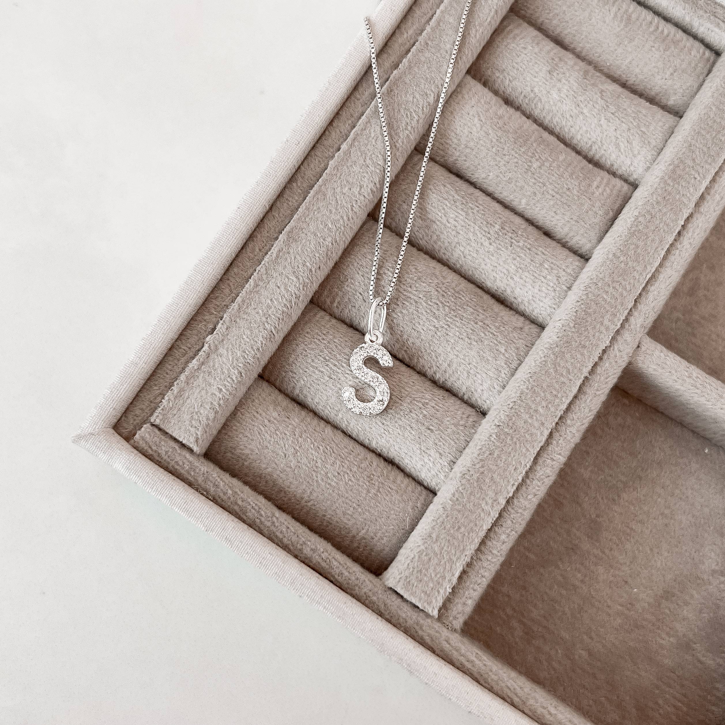 Imagem Secundária Colar pingente letra S cravejada 11mm 45cm