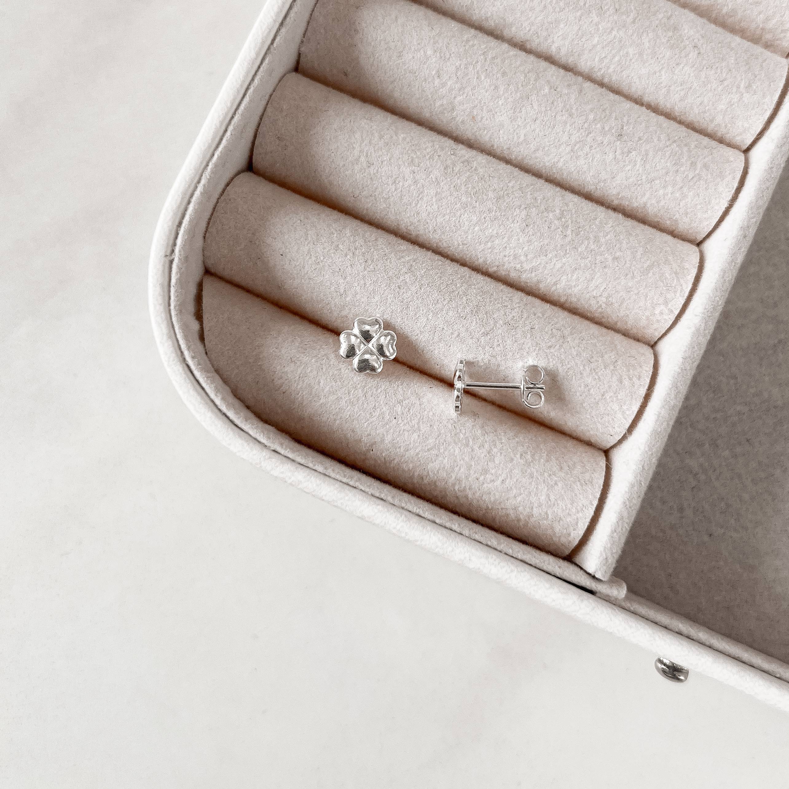 Imagem Brinco trevo 7mm